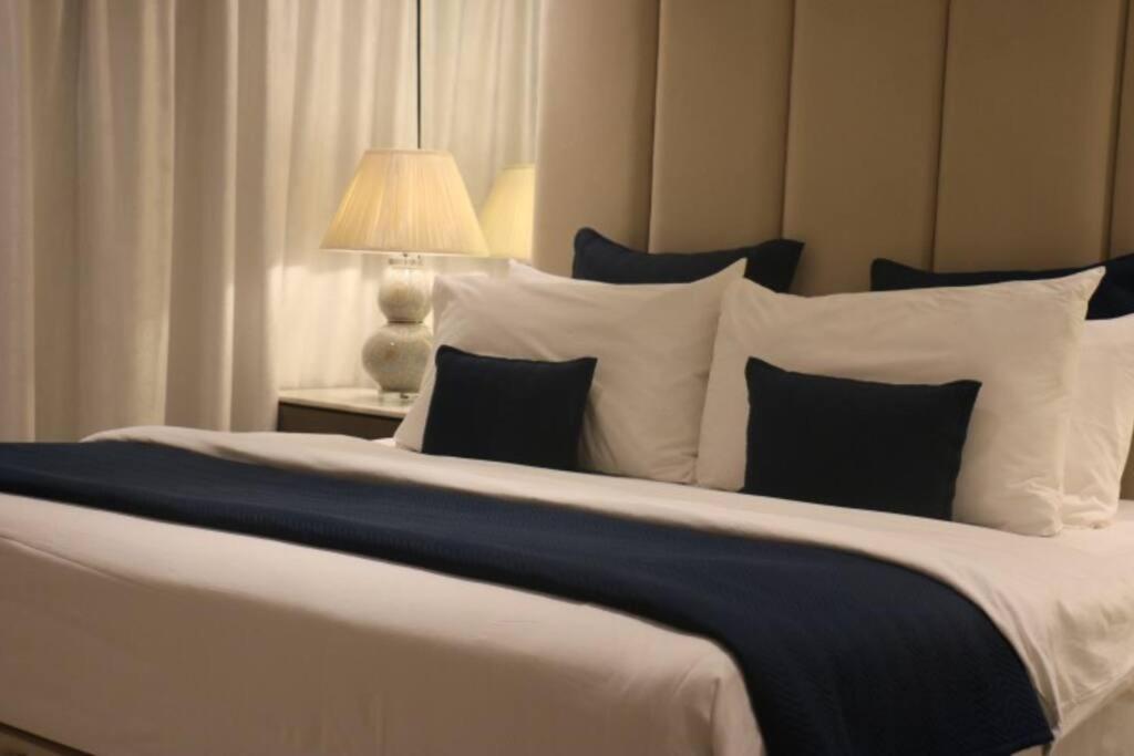 Luxury Apartments with G-Prestige 503