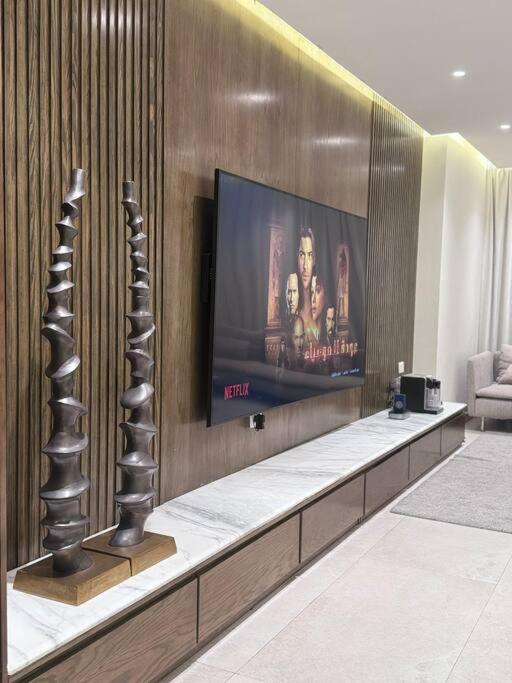 Luxury Apartments with G-Prestige 503