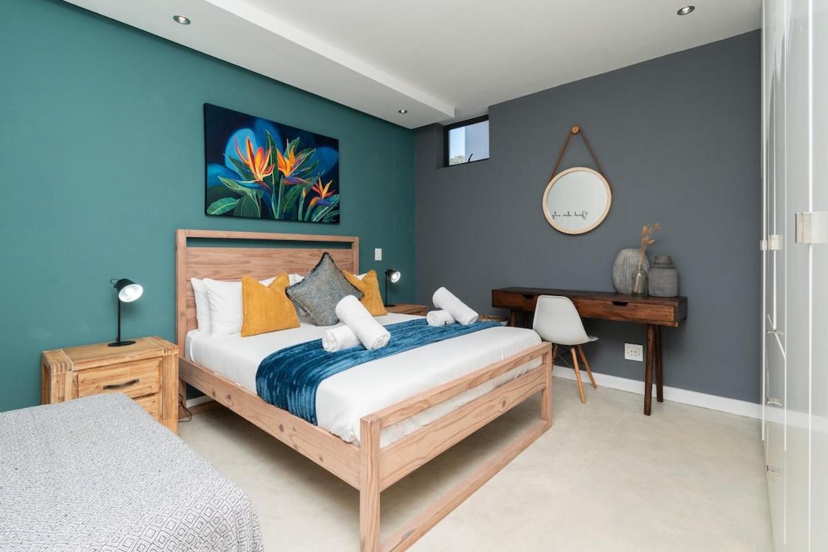 Stylish Green Point Apartment