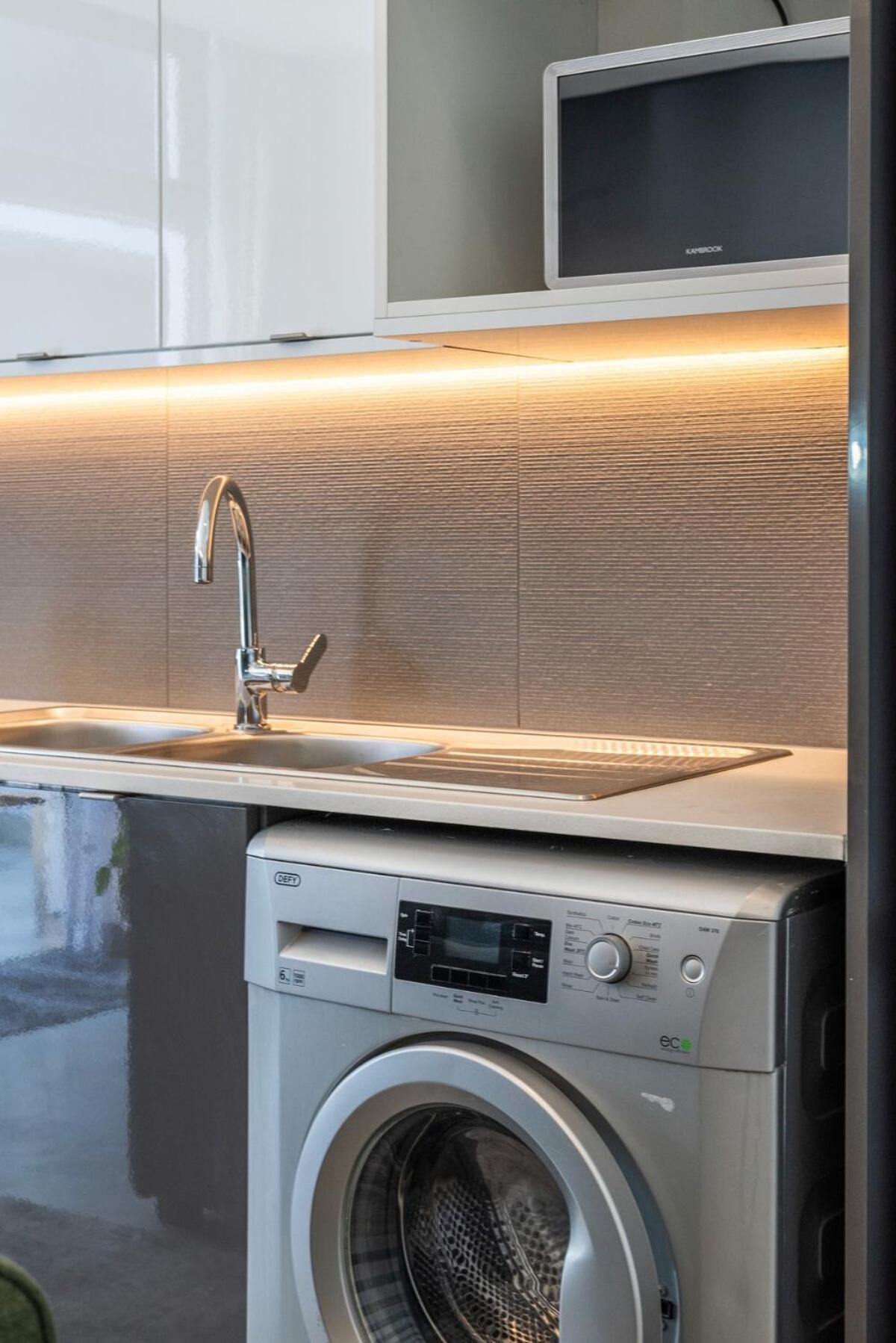 Stylish Green Point Apartment