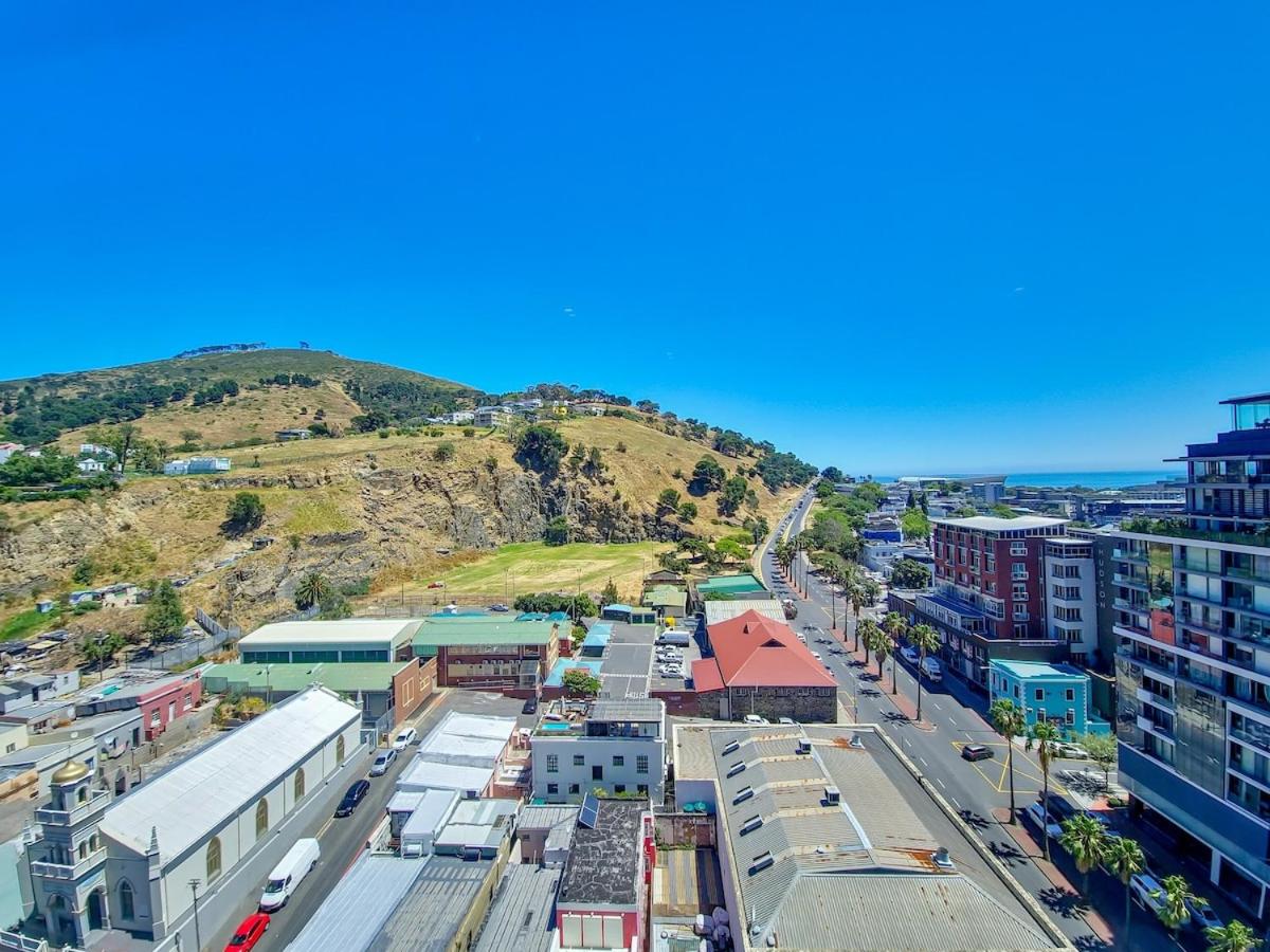 Meticulous Apartment on Strand Street,Ocean Views view 3