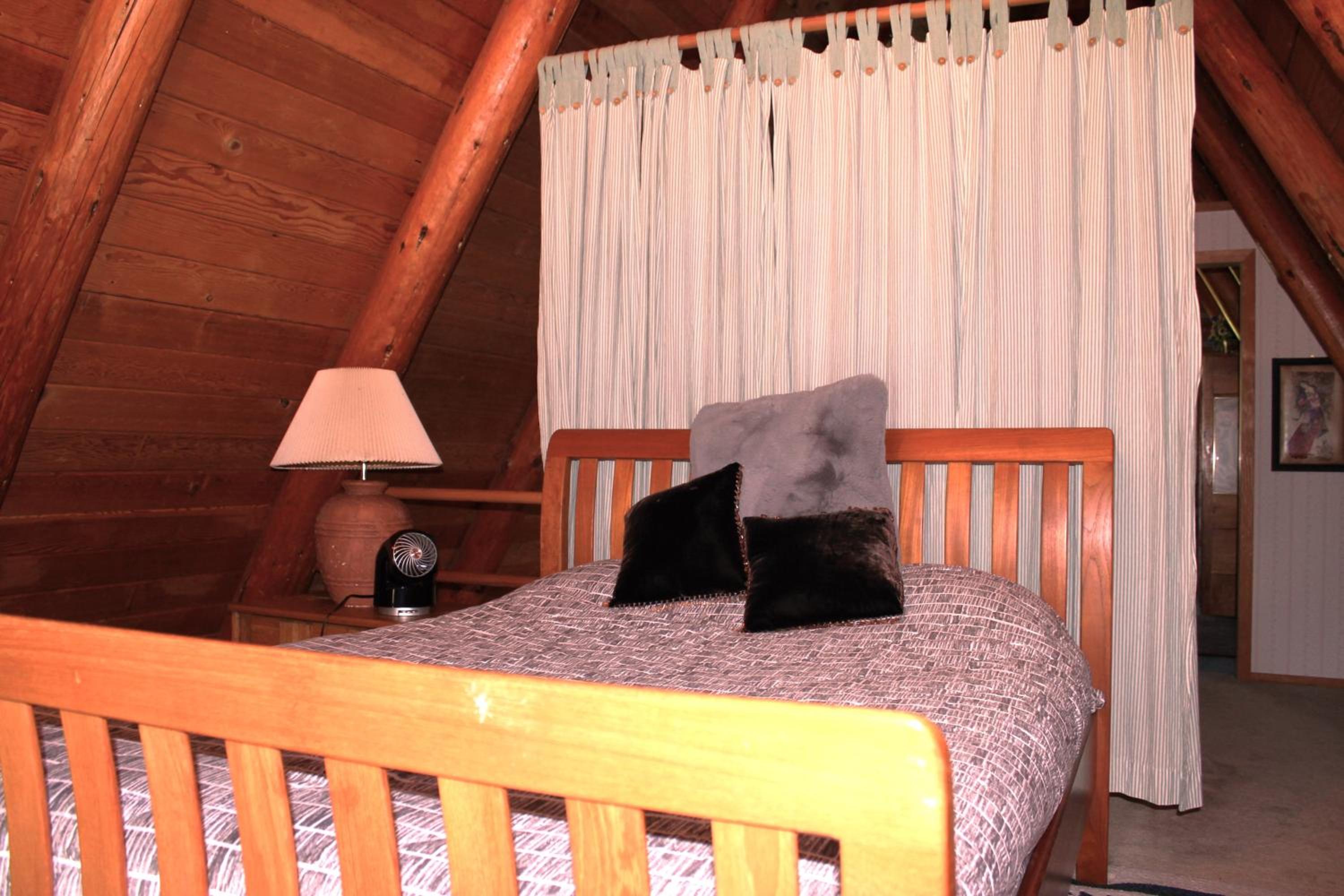Entire cabin inside city limit view 2