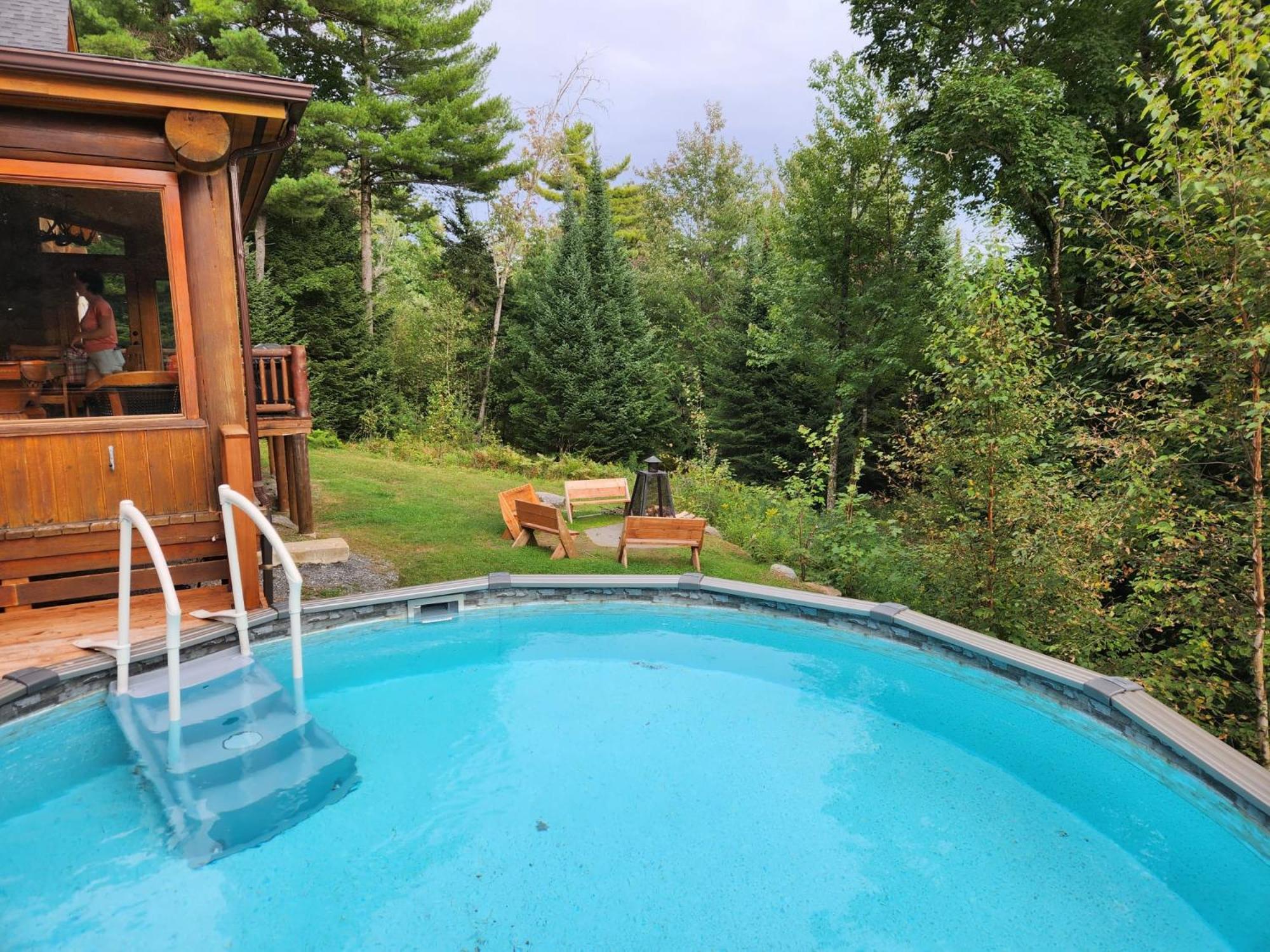 Blue Moose Private pool spa sauna lake access
