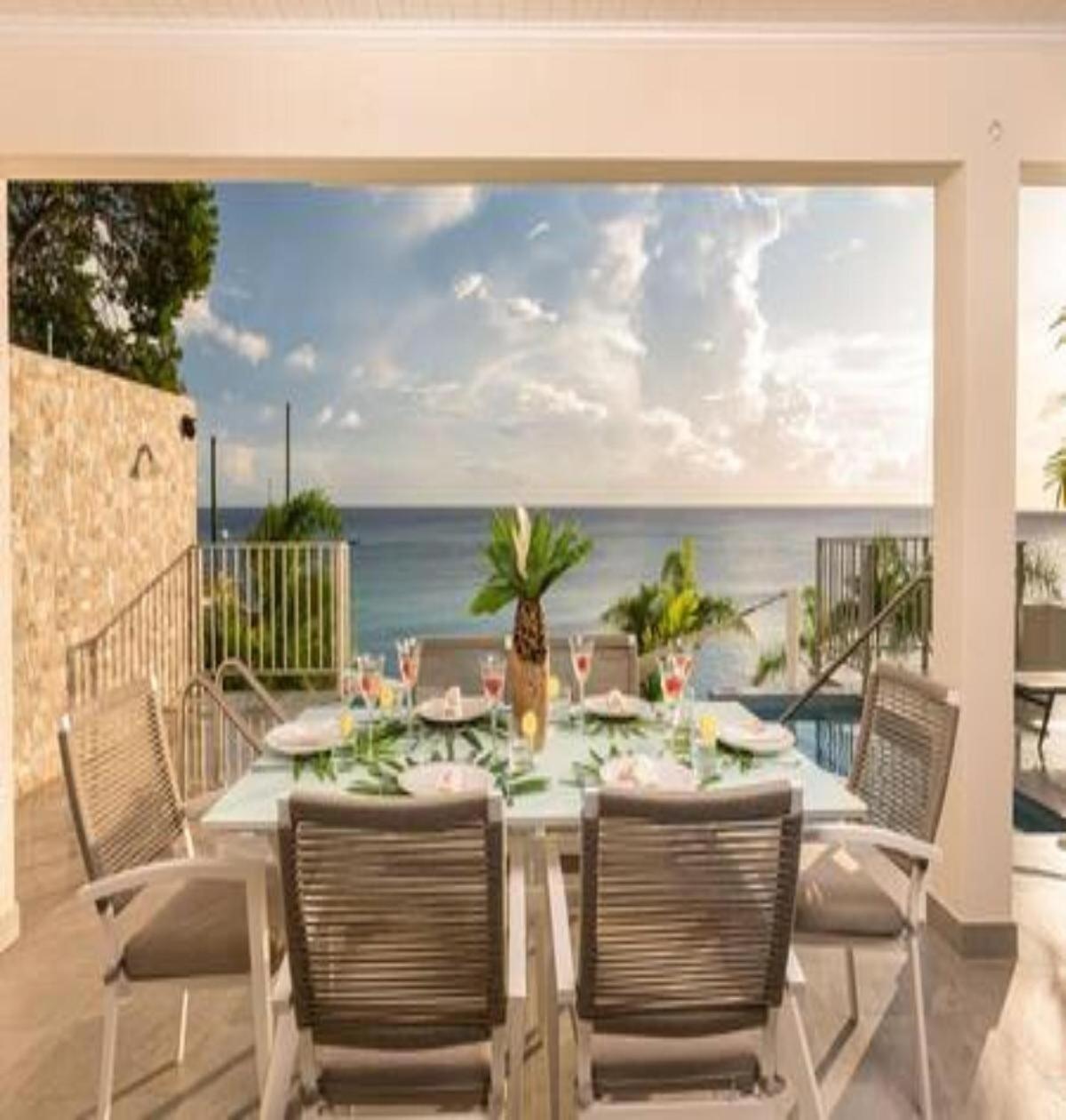 Villa Francoise - 4 bedroom beachfront w pool