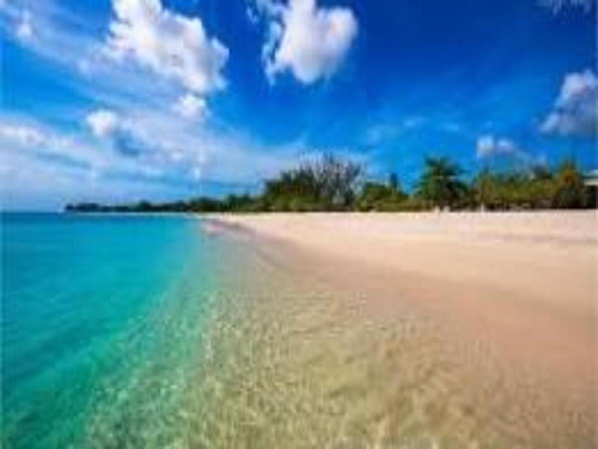 Sea Cruise Barbados - 5 BR villa w Staff