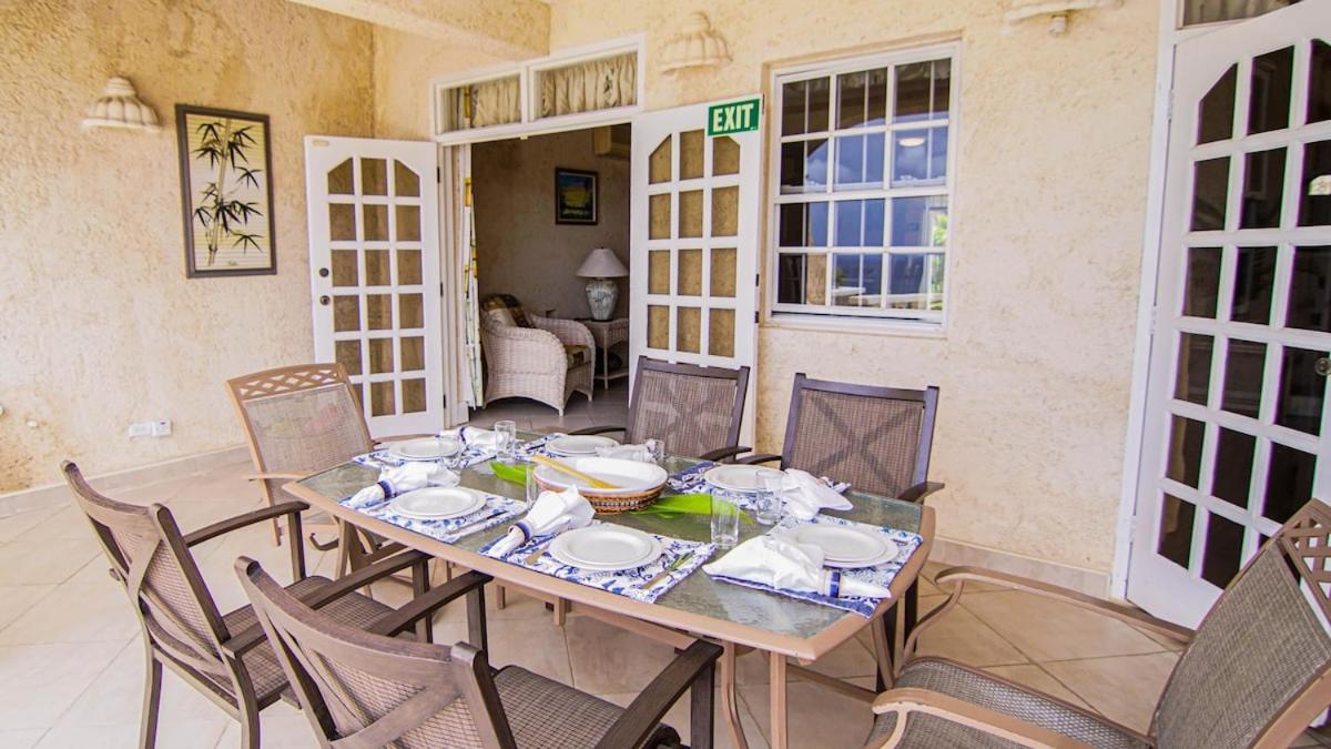 Sea Bliss Barbados ·-3 BR Villa w staff