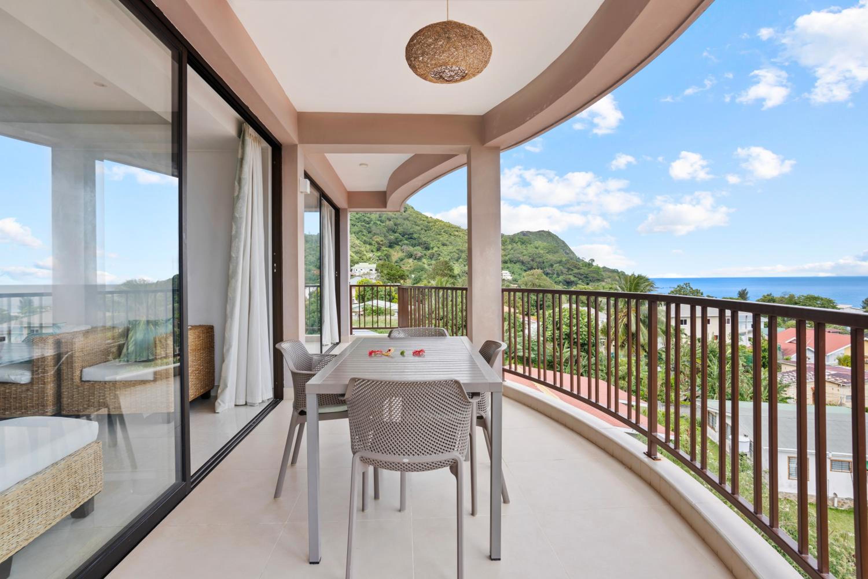 Villa Rousseau photo 3