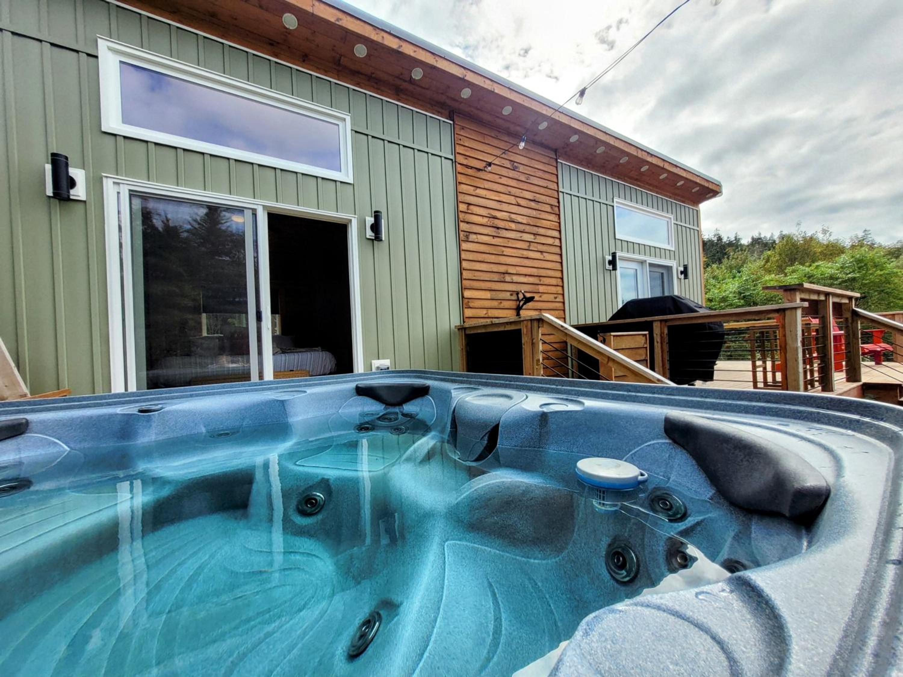 Cove & Sea Cabin