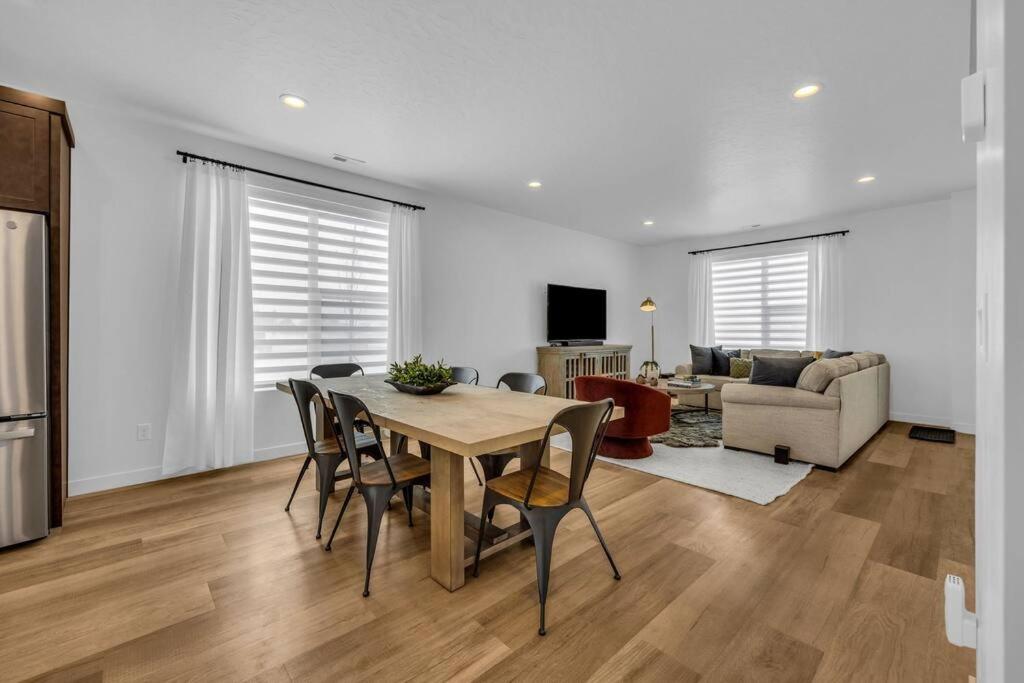 Luxury Condo near Snow Basin Ski Resort view 3