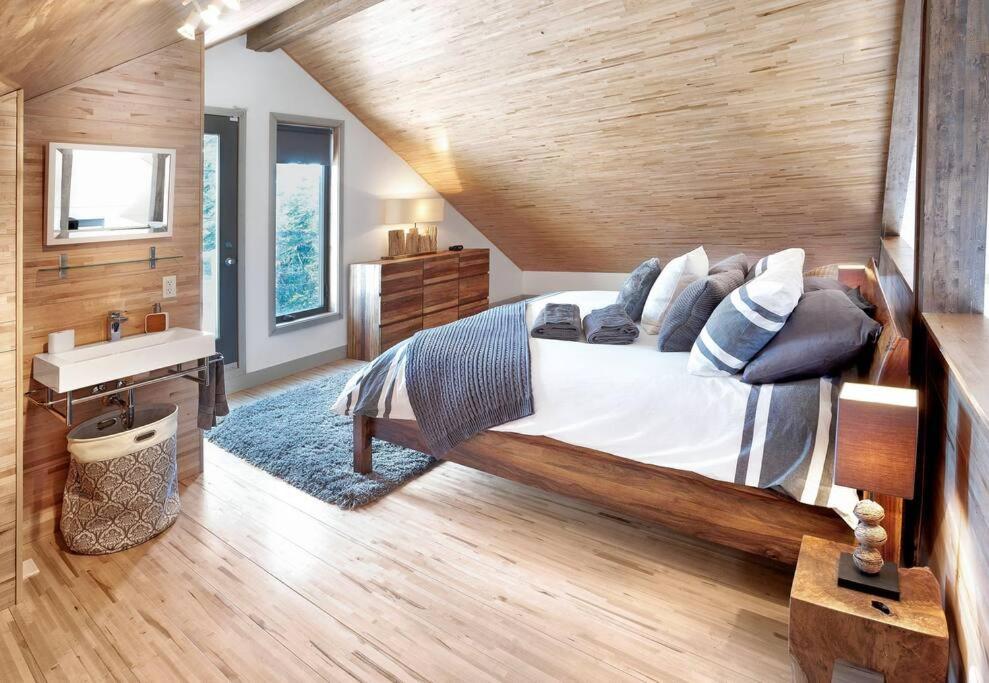 Euroshack Beautiful cottage with view and spa