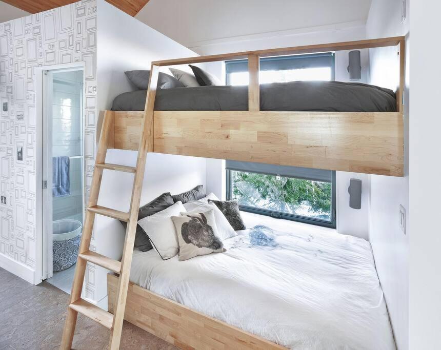 Euroshack Beautiful cottage with view and spa