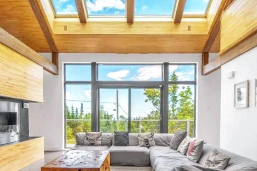 Euroshack Beautiful cottage with view and spa