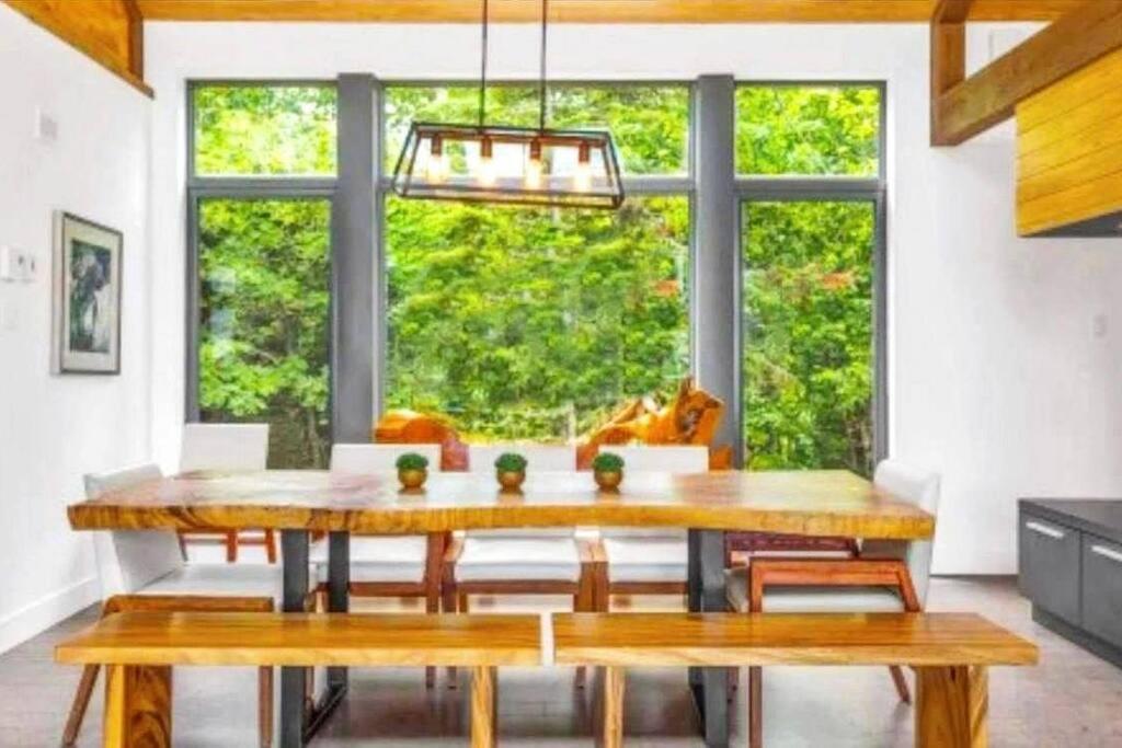 Euroshack Beautiful cottage with view and spa