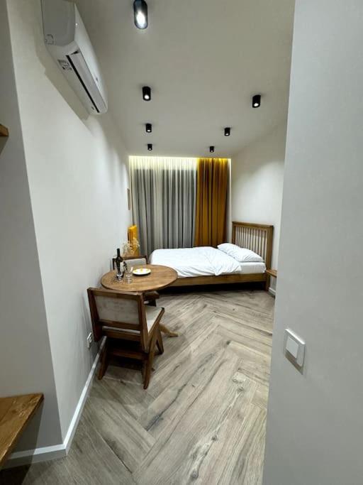 Niari Apartment 2 in old batumi view 4