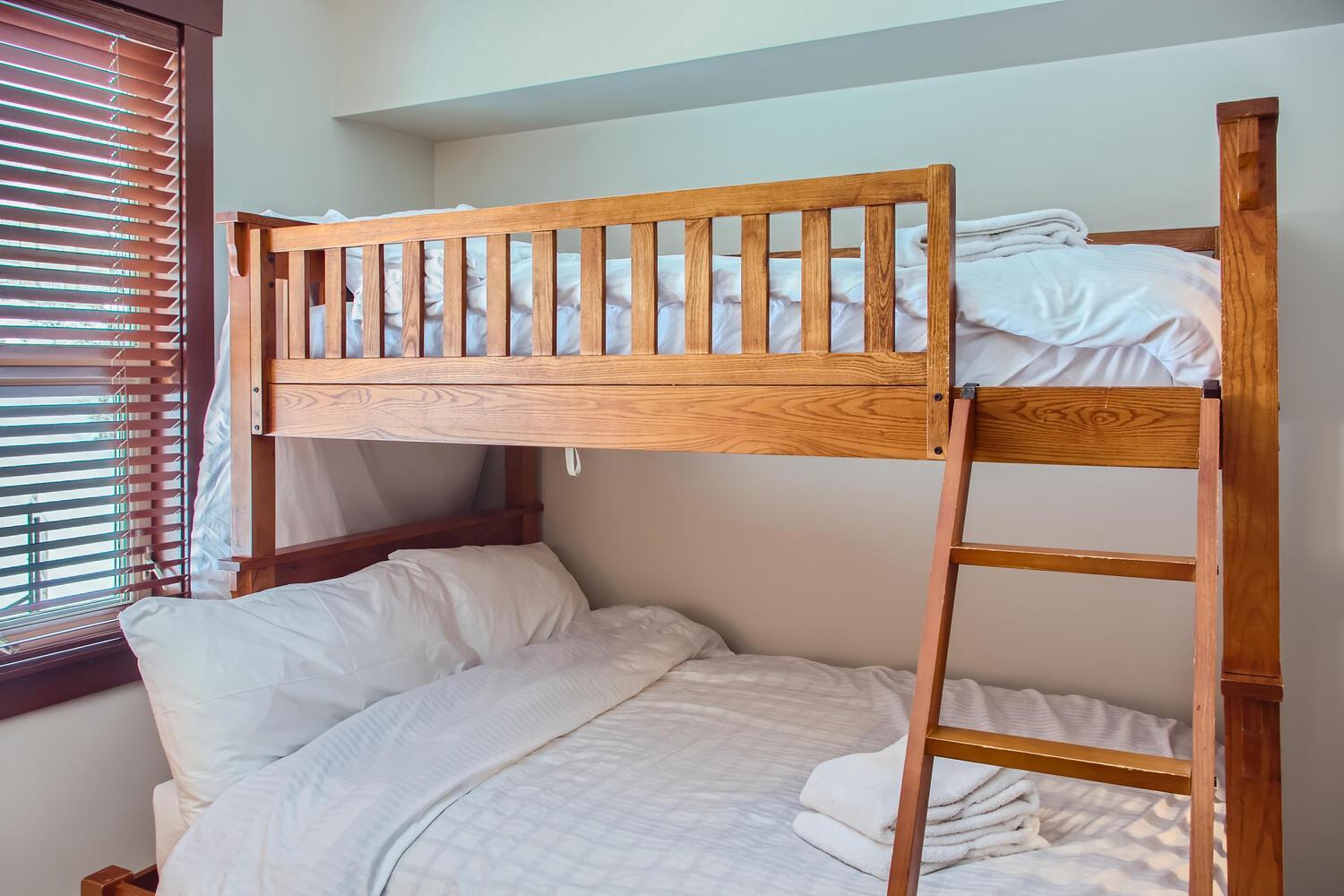 Stonegate Resort Unit C301