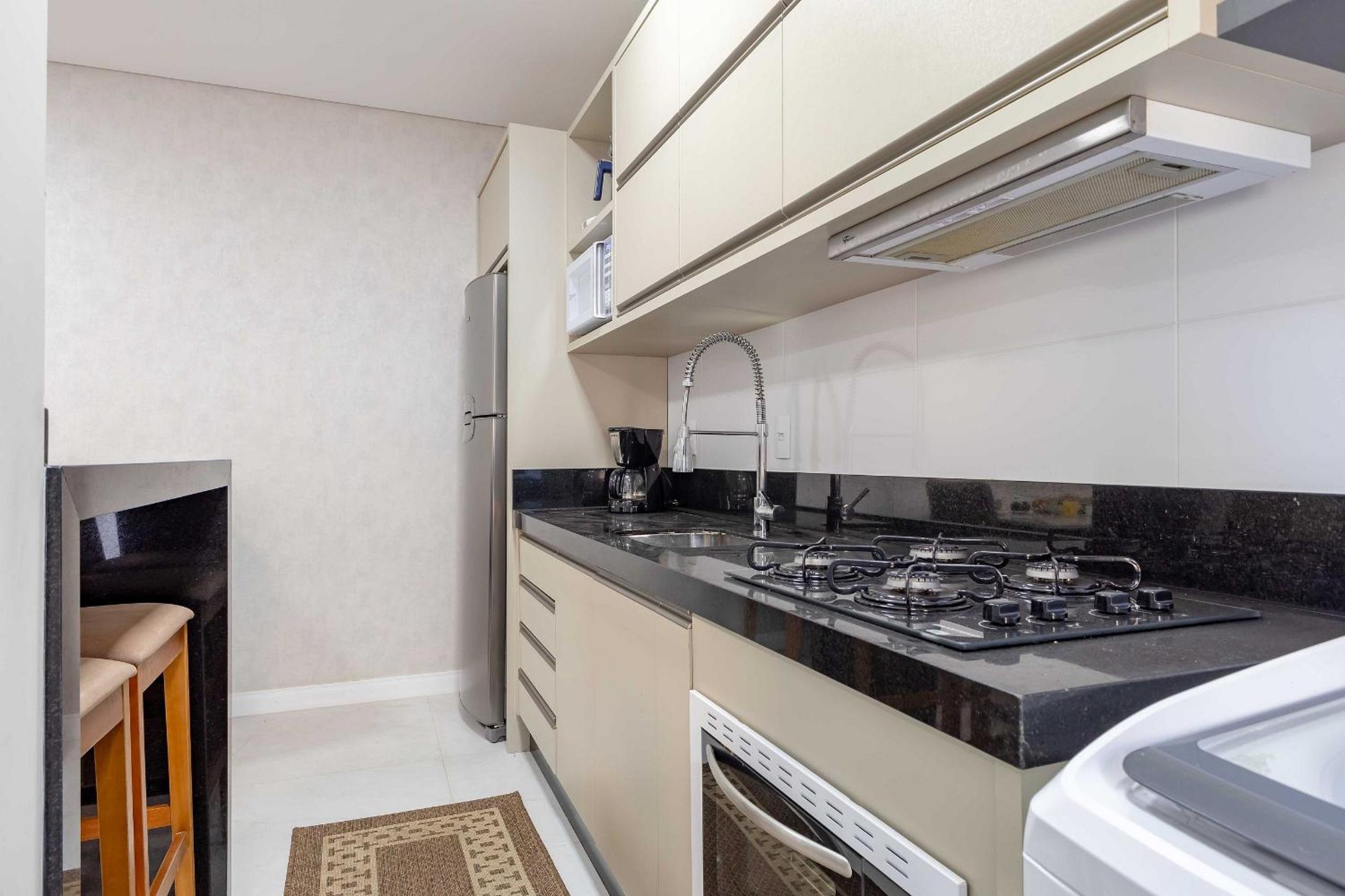 Apartamento Espetacular a 250 Metros da Praia de Bombinhas