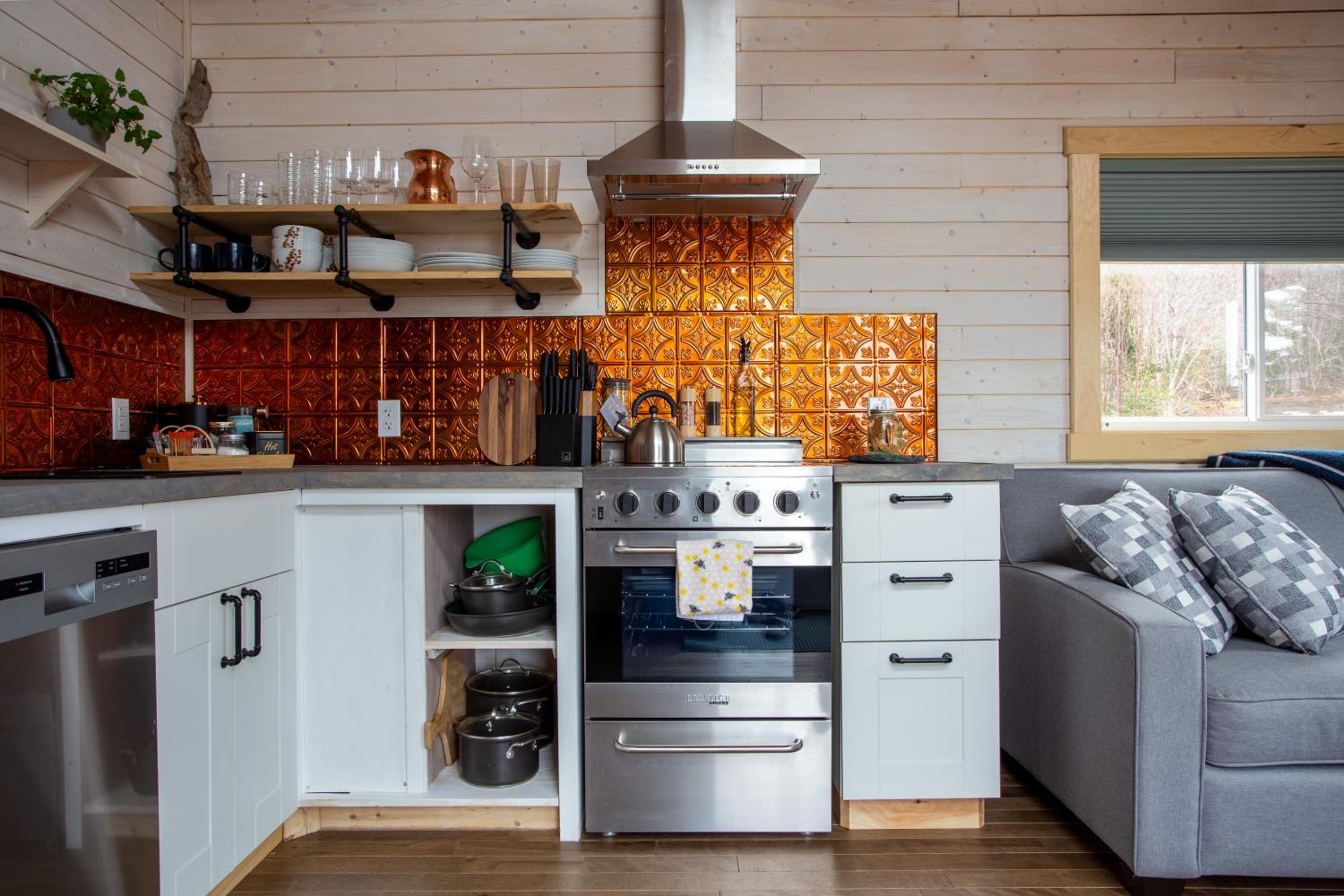 Cove & Sea Cabin