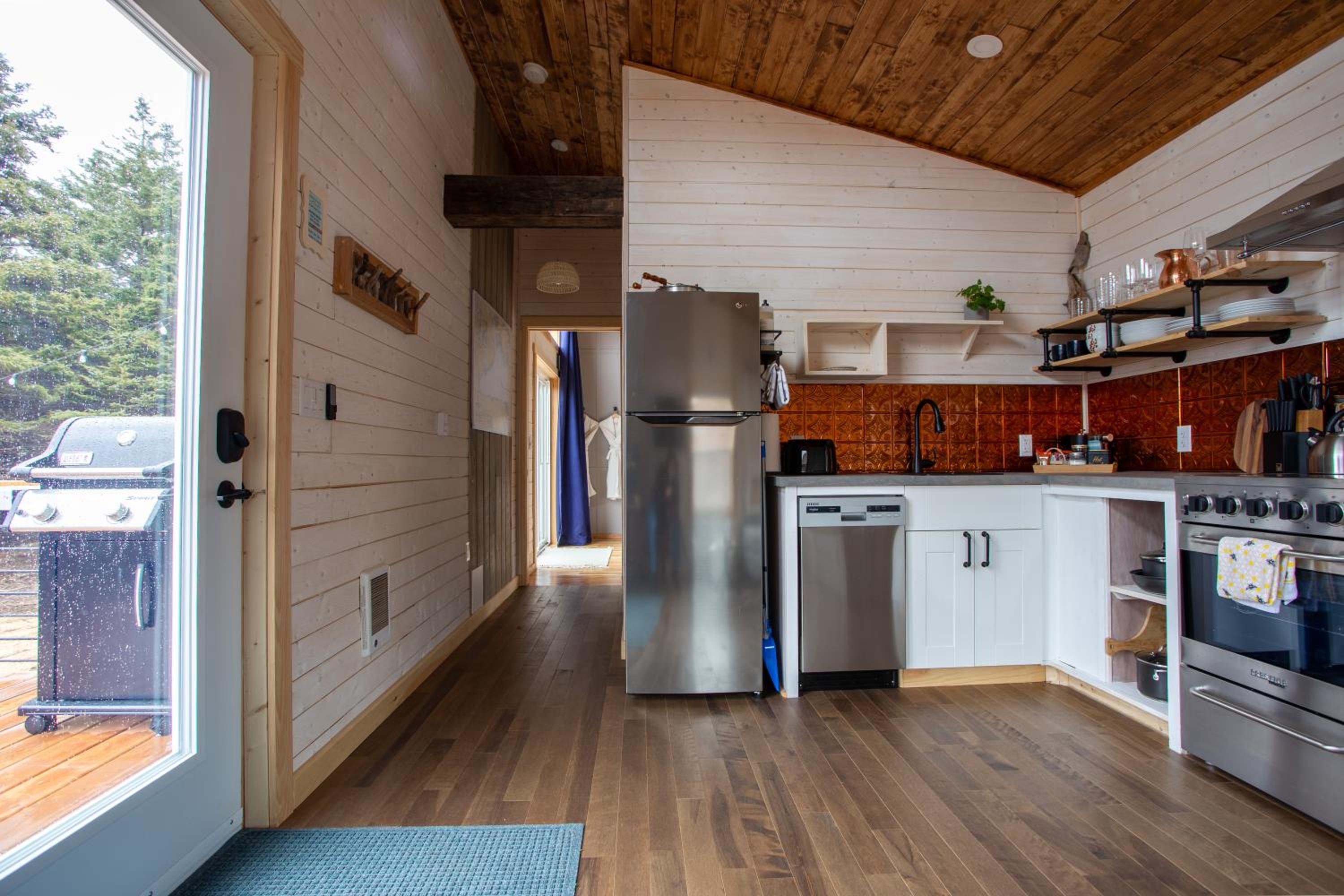 Cove & Sea Cabin