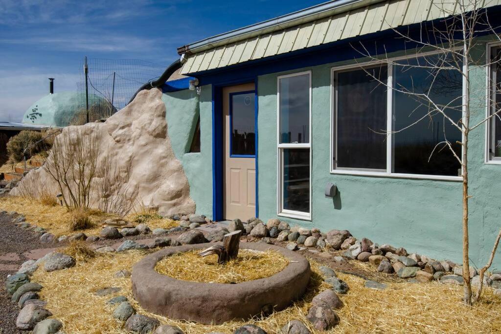 High Mountain Desert Earthship with Stunning Views
