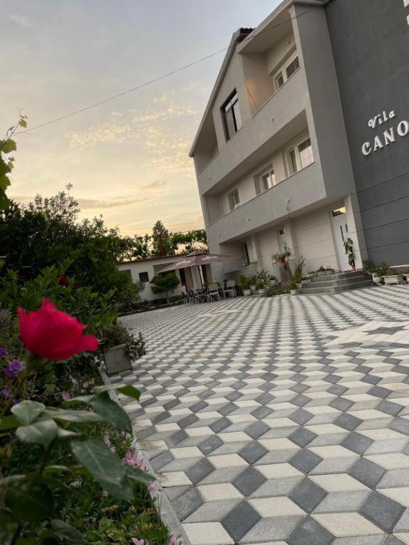 VILA CANO Boutique