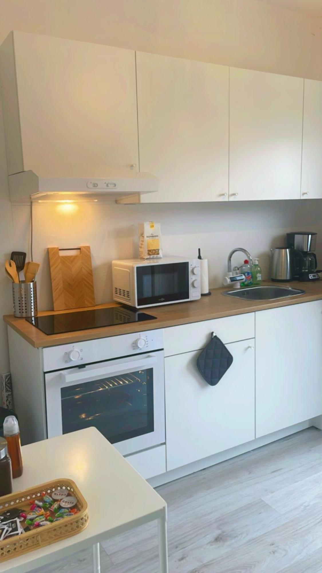 Apartment near atomium with parking