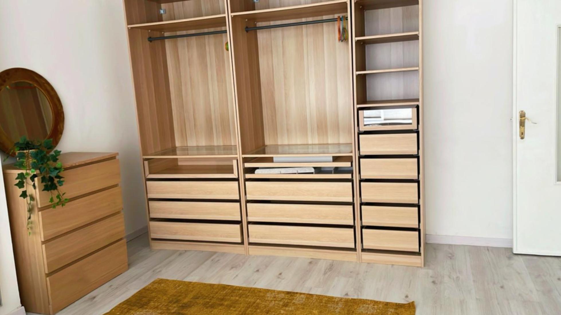 Apartment near atomium with parking