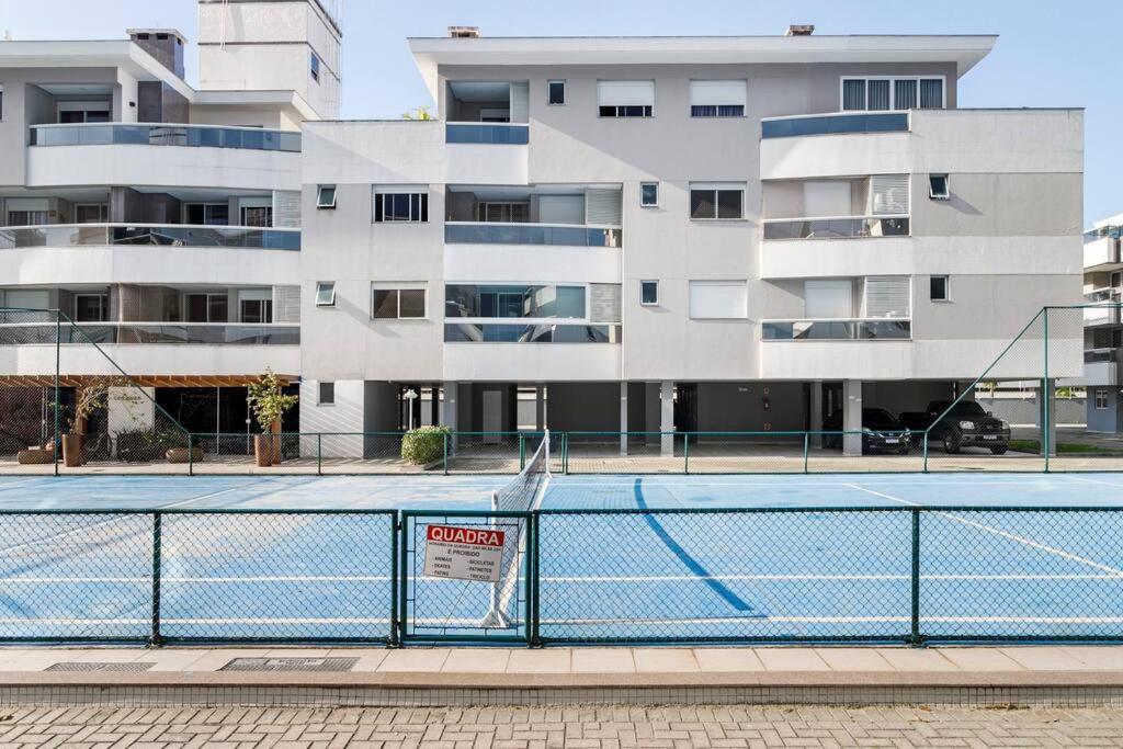 Privilegiada Cobertura frente para o mar com piscina privativa