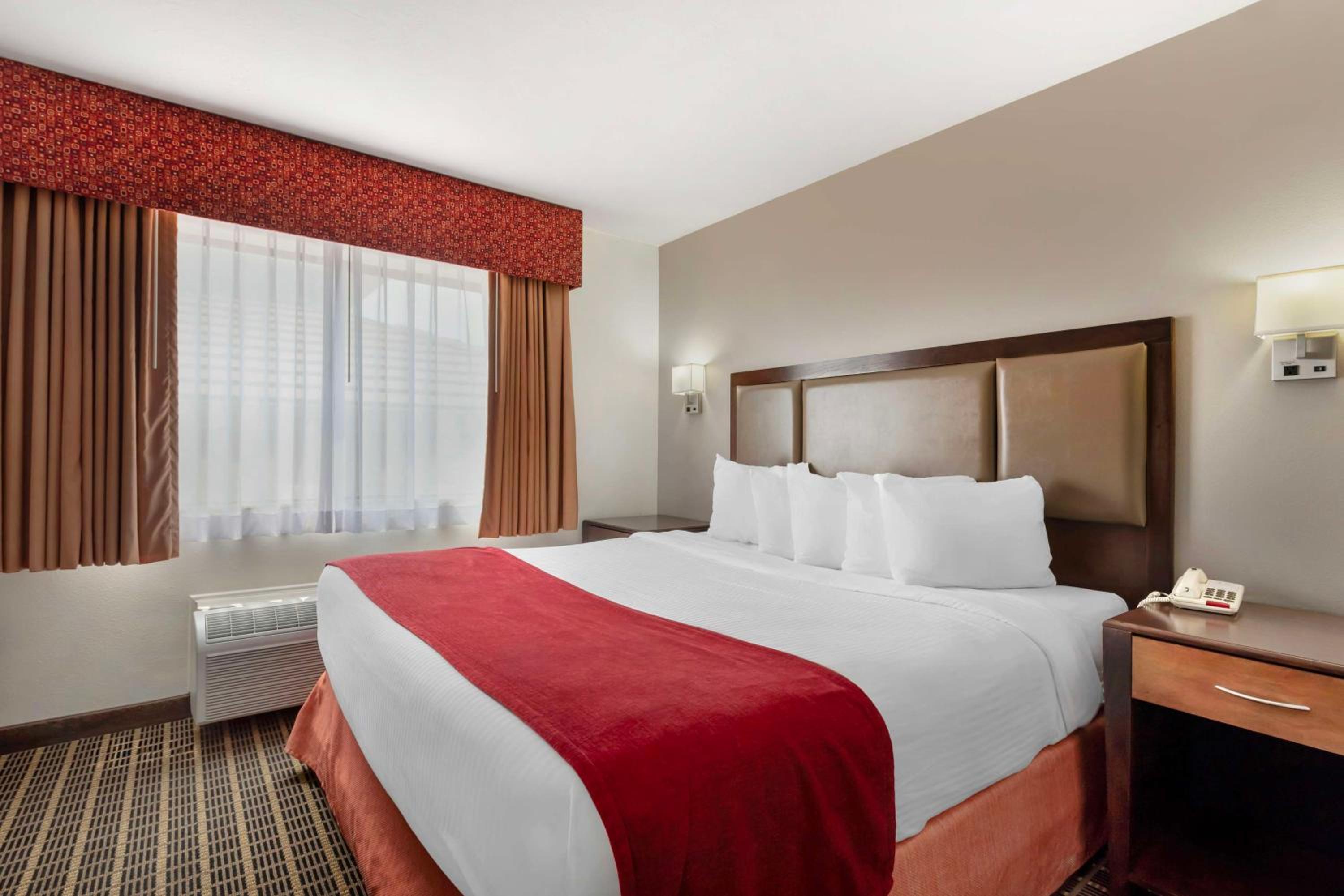Best Western Plus Eagleridge Inn & Suites