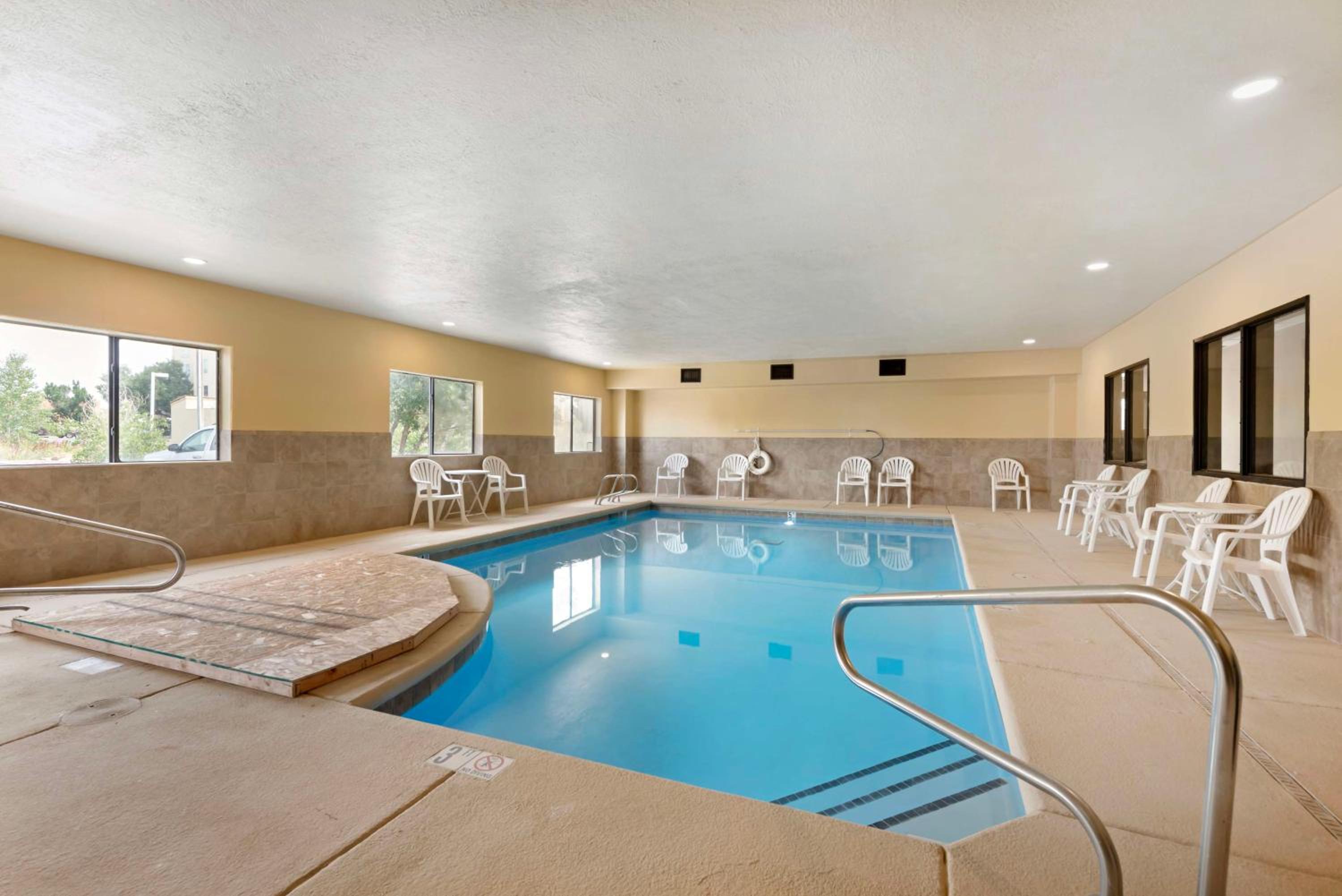 Best Western Plus Eagleridge Inn & Suites