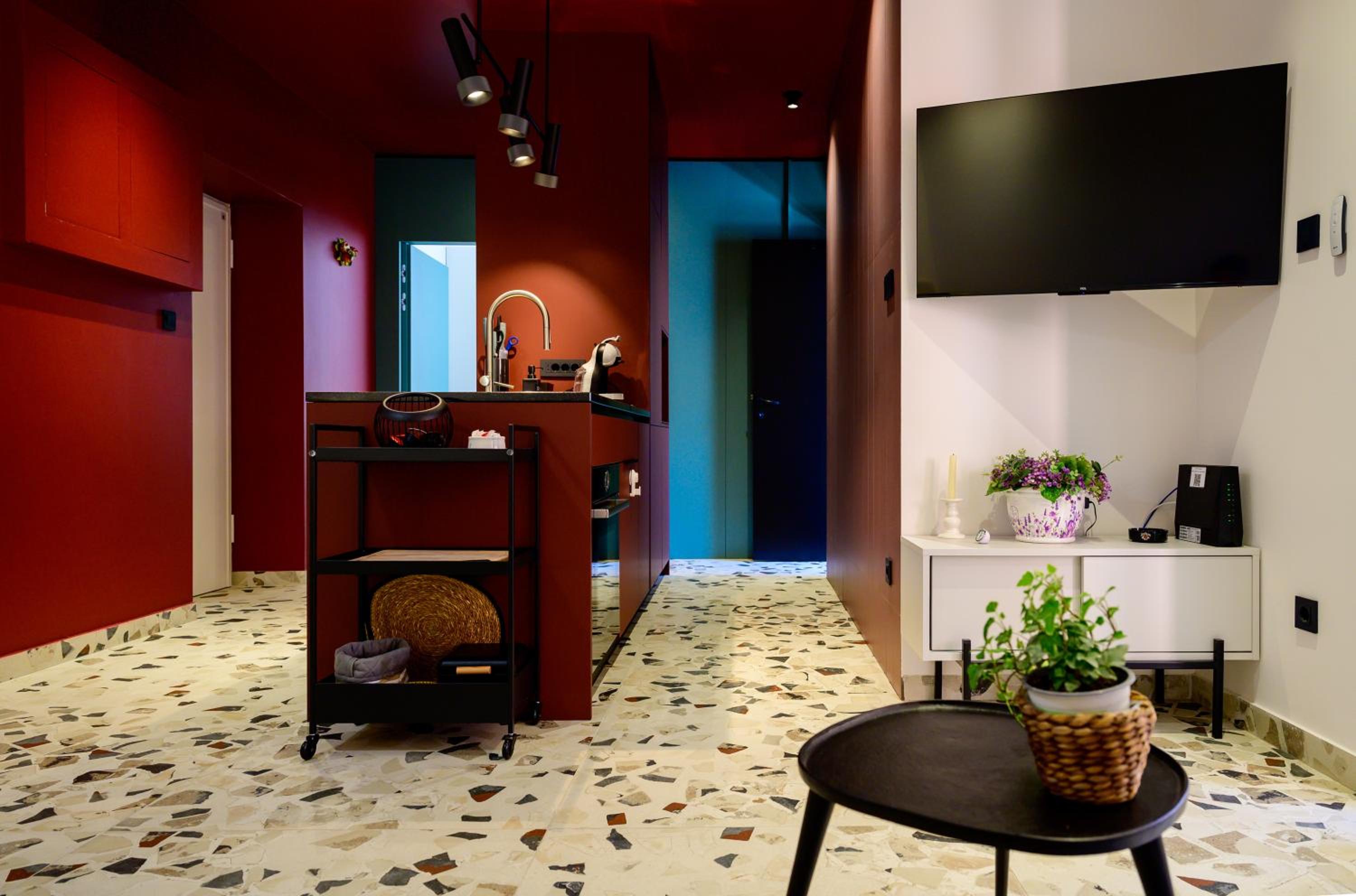 City and beach luxury residence photo 3