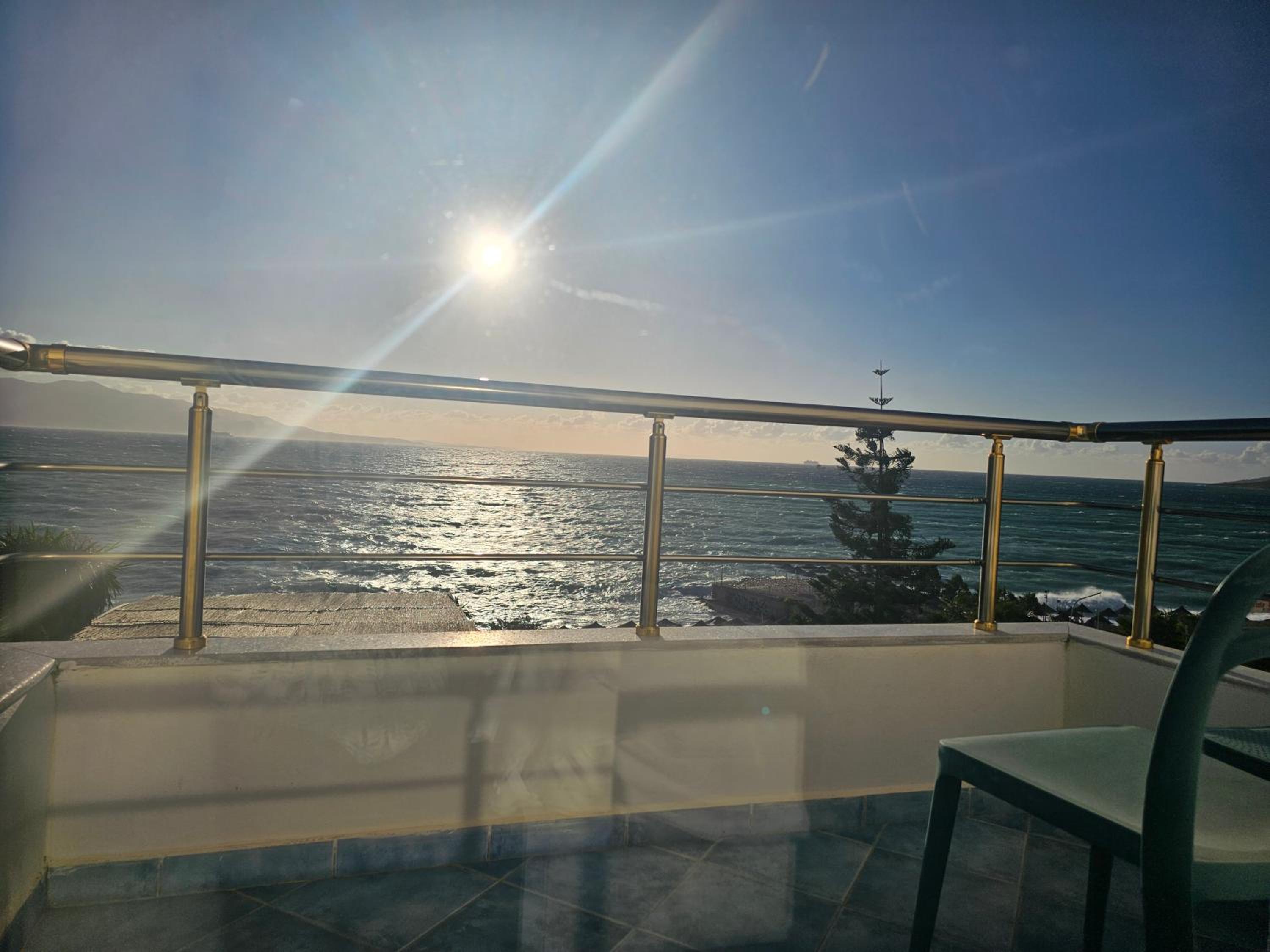 1Bed Beachfront with SeaView Balcony - 5minToBeach
