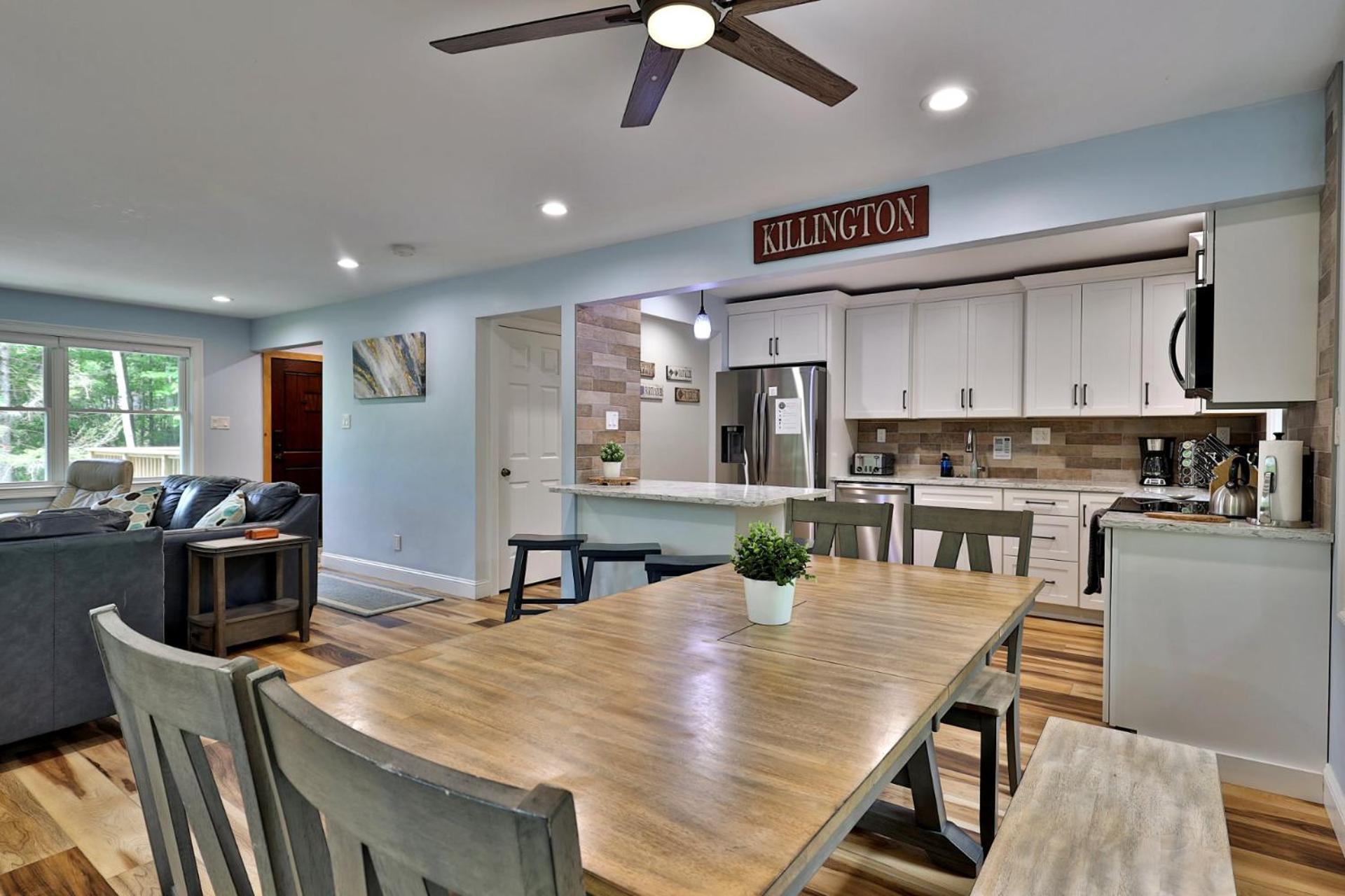 Fun In Fun Out Ski Home - 6 BR 4BA, Two Hot Tubs, Two Saunas, Two Levels, BBQ