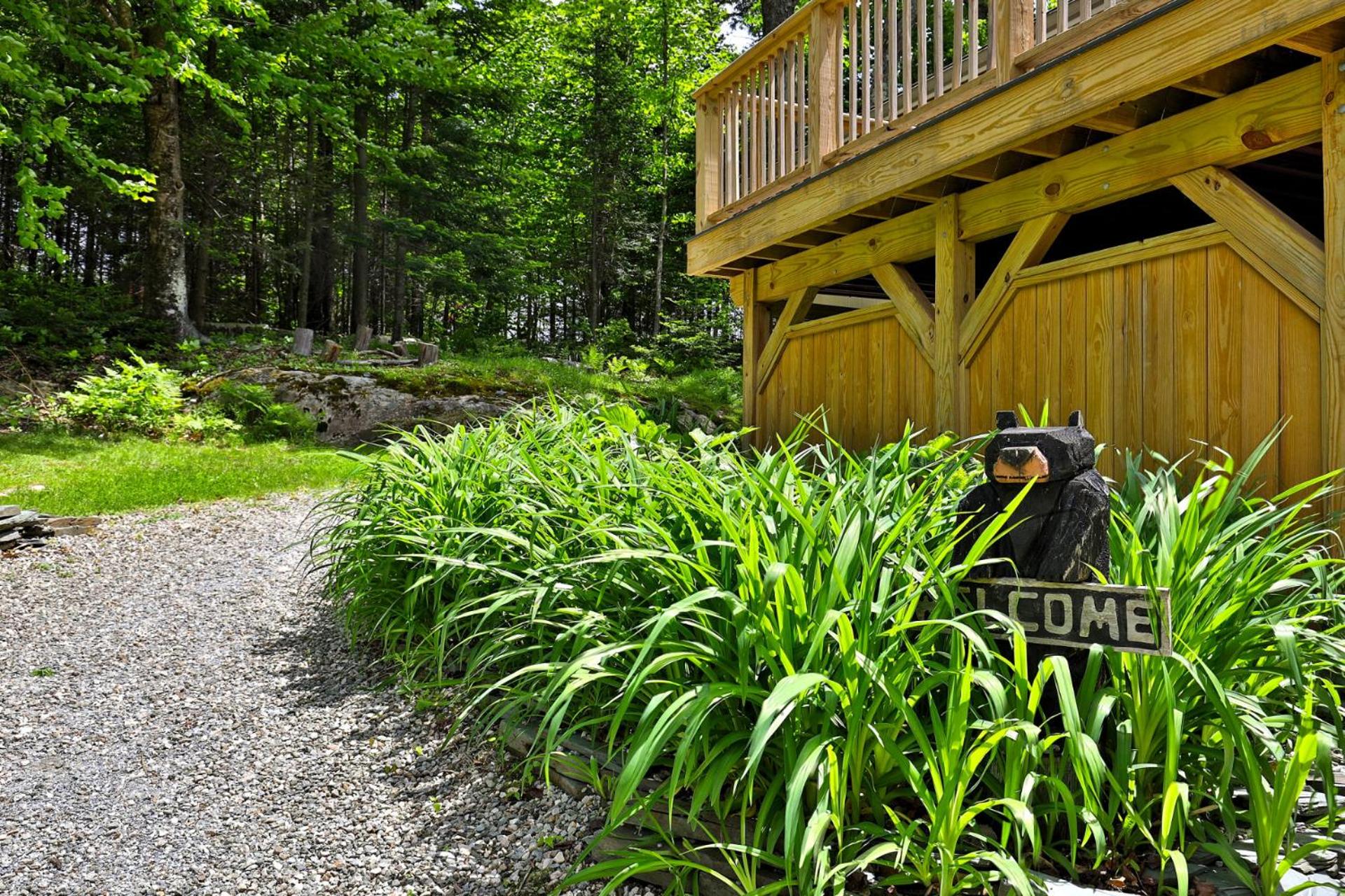 Fun In Fun Out Ski Home - 6 BR 4BA, Two Hot Tubs, Two Saunas, Two Levels, BBQ