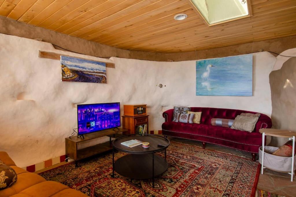 High Mountain Desert Earthship with Stunning Views
