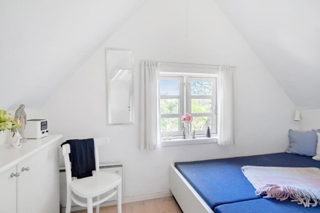 Hyggeligt sommerhus med privat have