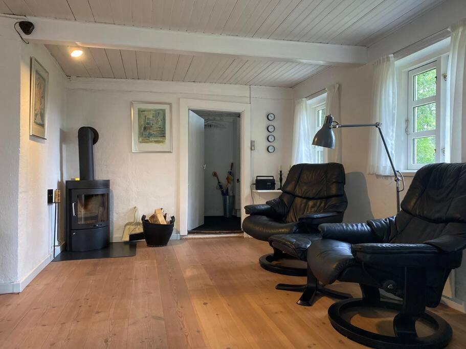 Hyggeligt sommerhus med privat have