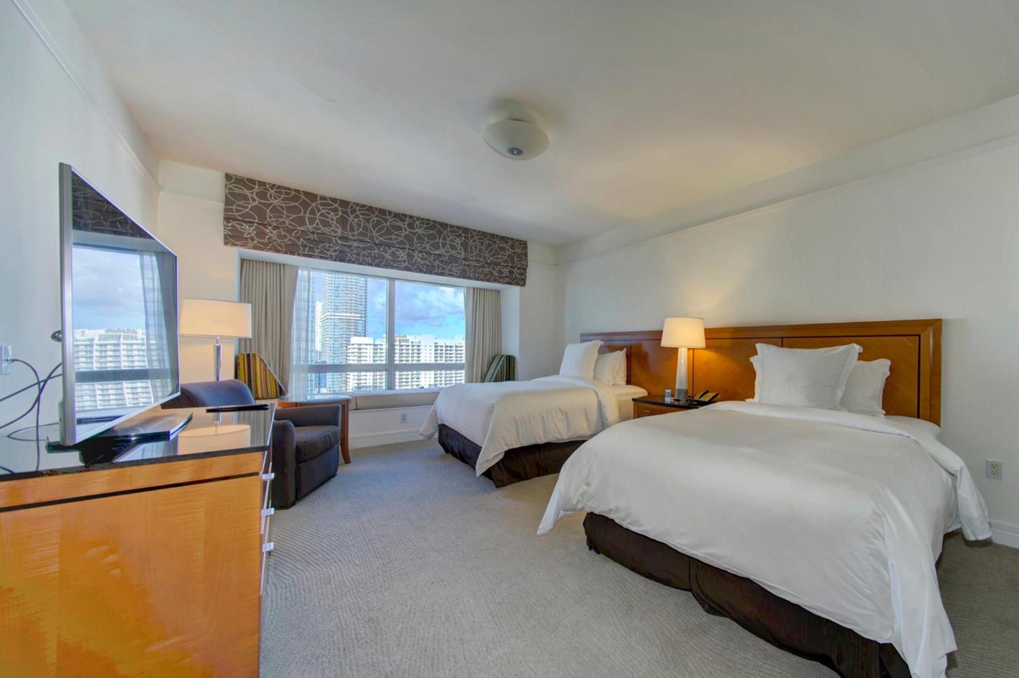 Luxurious Four Seasons Two Bedroom Suite