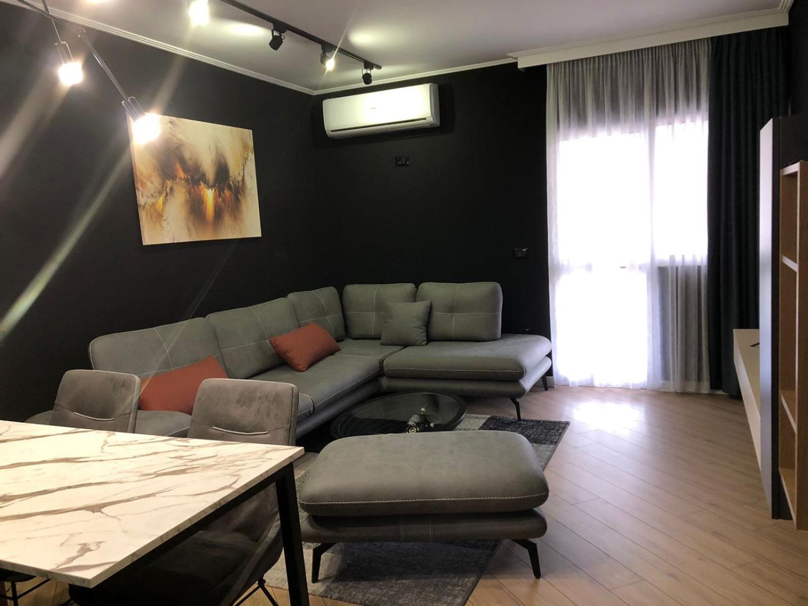 Tirent Apartment - Komuna e Parisit, Central 1