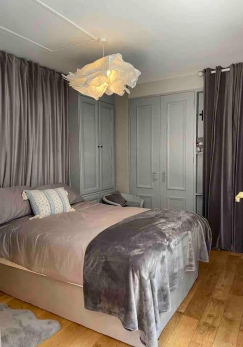 Charming, bright space in Dalkey