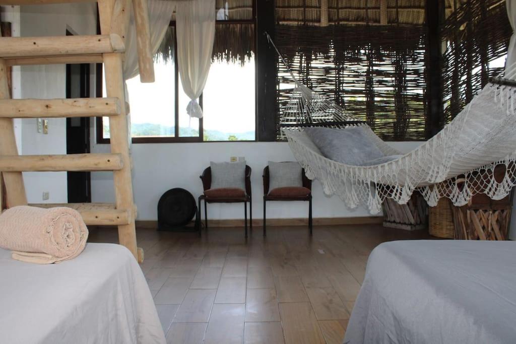 Cosy 2 bedroom 2 bathroom view 3