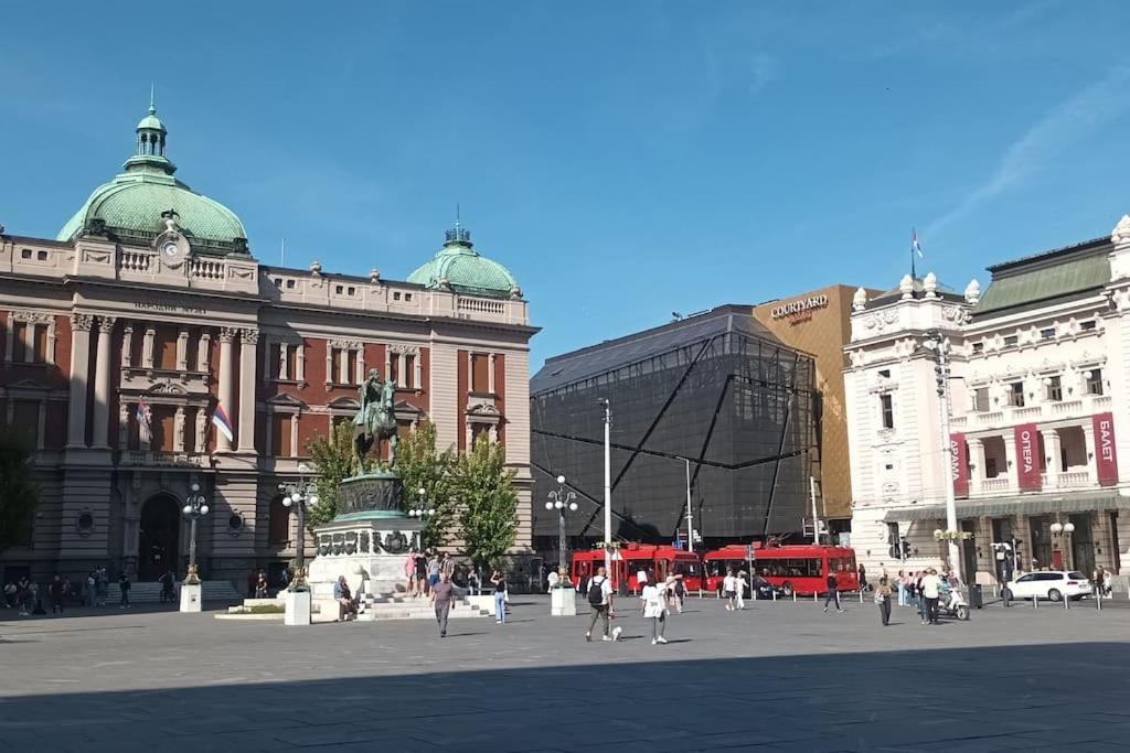 Authentic Belgrade Centre - 3 Suites in One Space, with patios in courtyard for smokers view 3