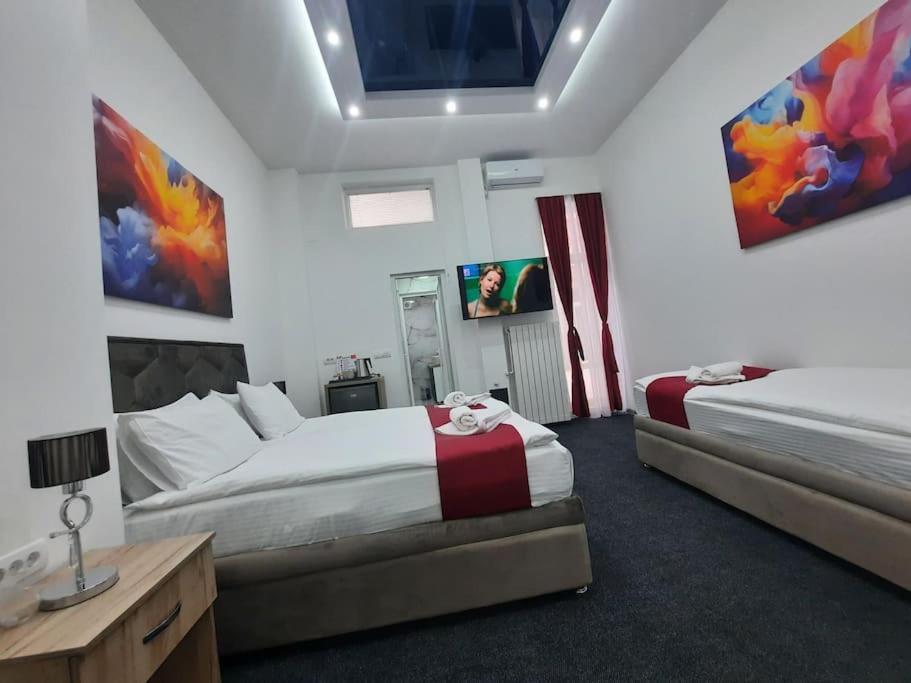 Authentic Belgrade Centre - 3 Suites in One Space, with patios in courtyard for smokers view 2