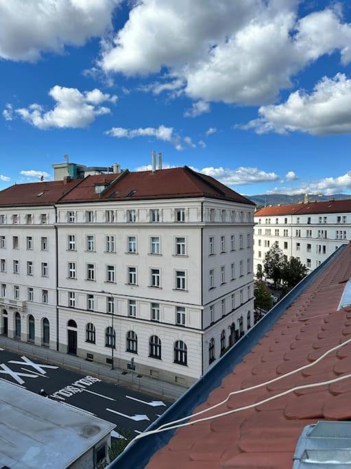 Modern Apartment Centrally Located view 3