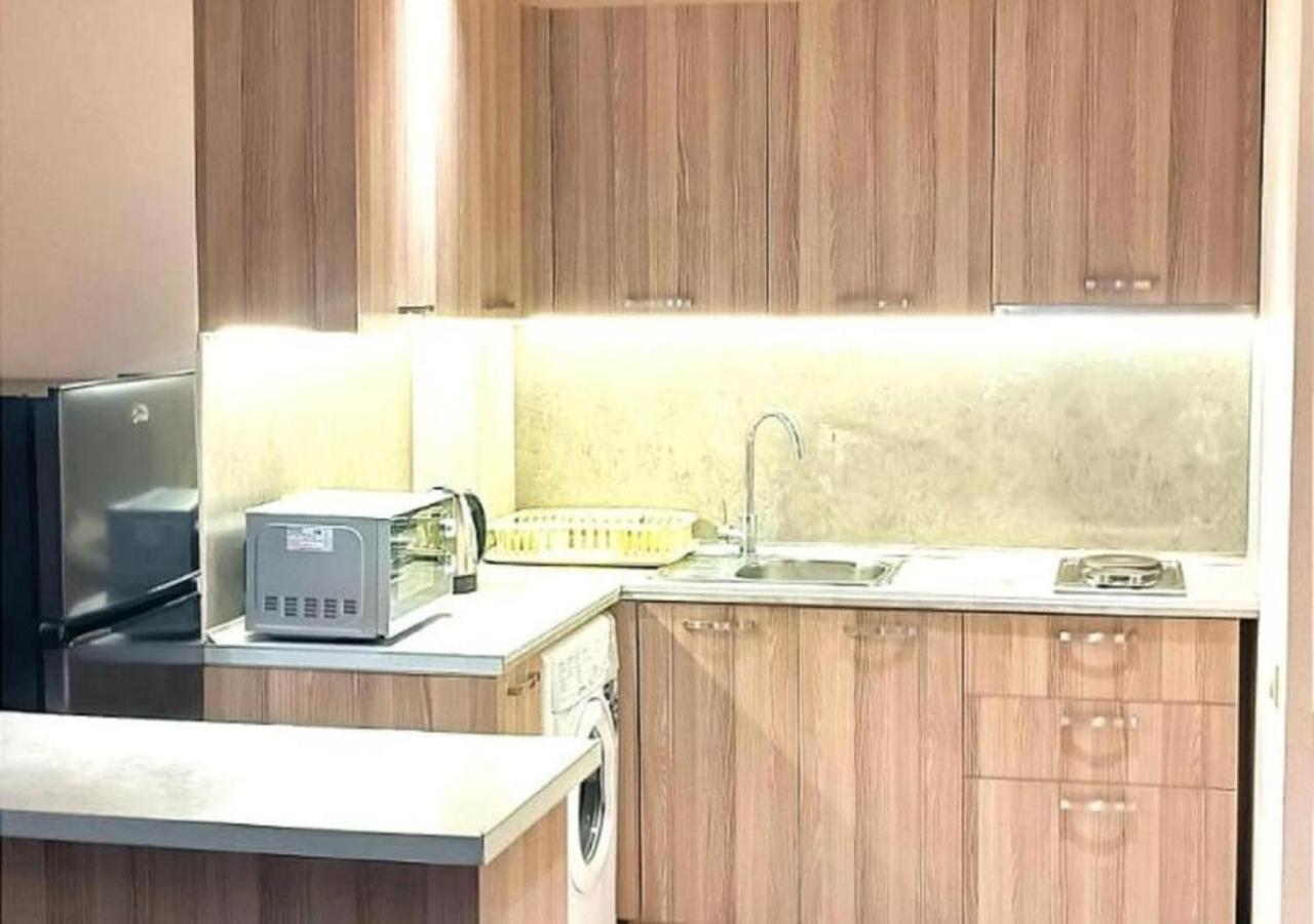 2 room apartment inthe center 93 aprt