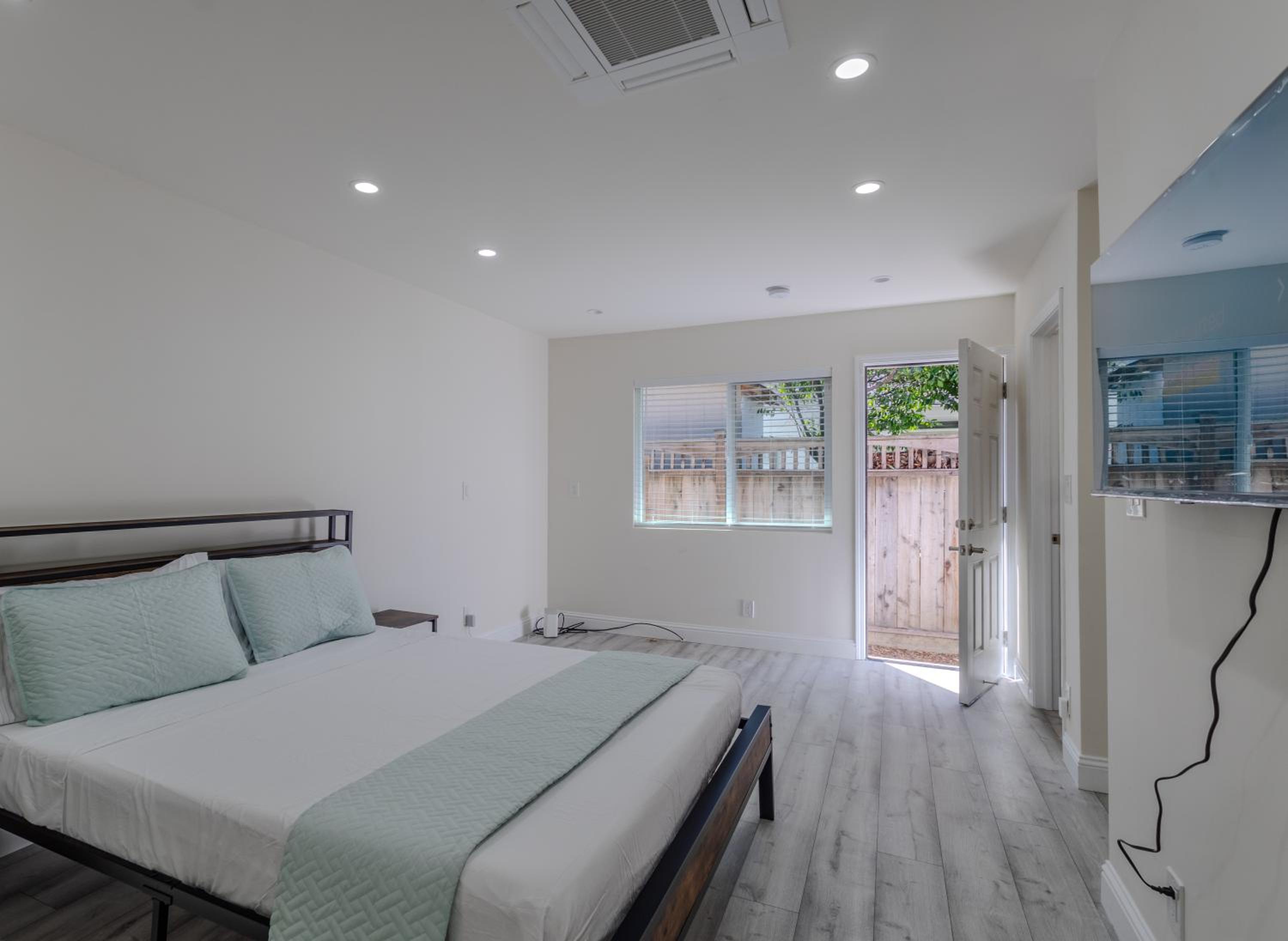 Urban, chic - in heart of Silicon Valley