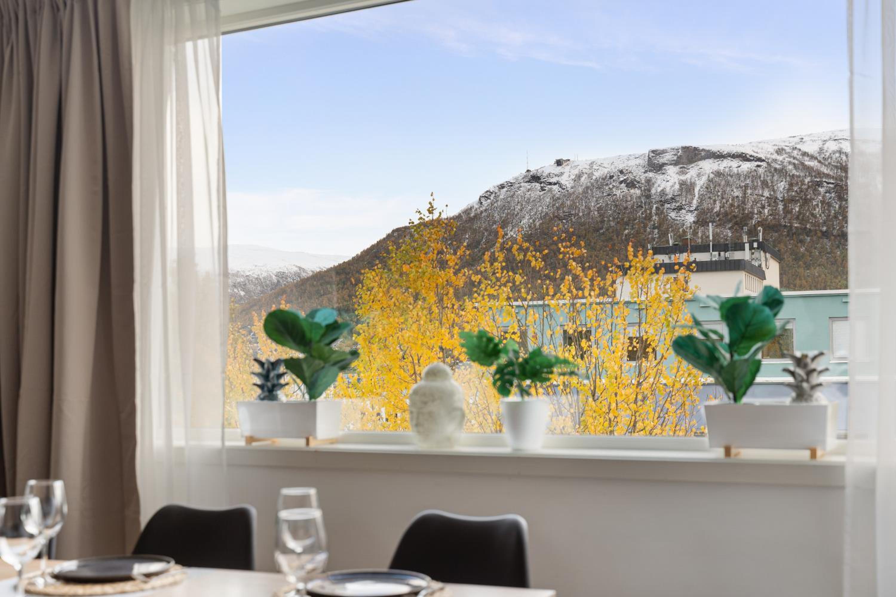 ARCTIC HOMES - Premium Tromsø Residence - 2 Baths view 3