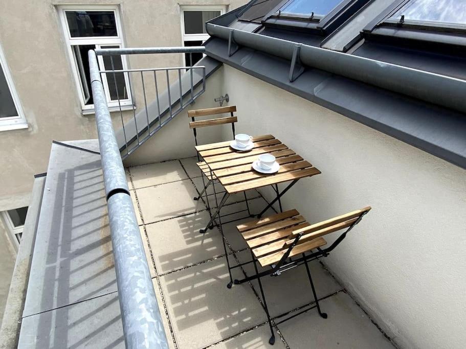 Schönes DG-Apartment mit Terrasse