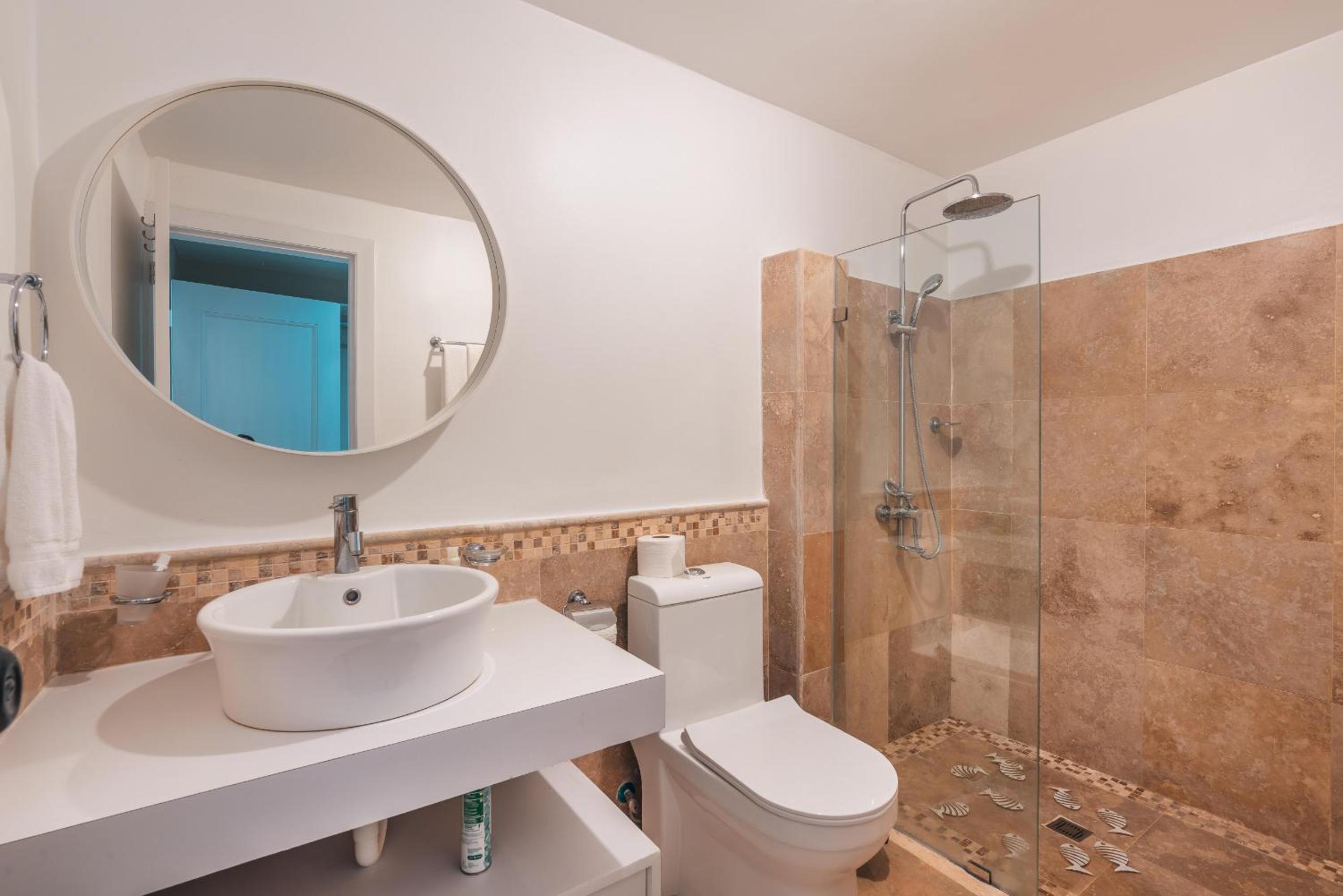 Magnificent villa with ocean view in Puerto Bahia