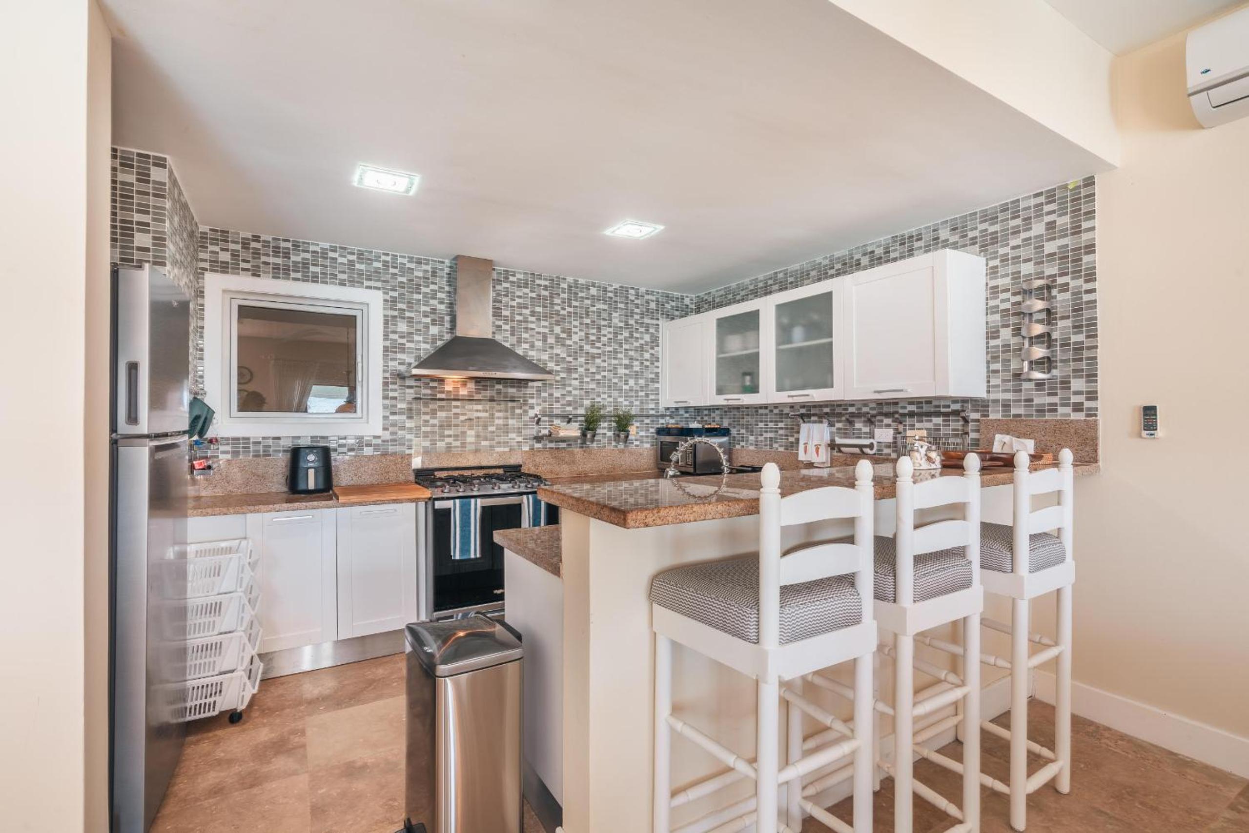 Magnificent villa with ocean view in Puerto Bahia