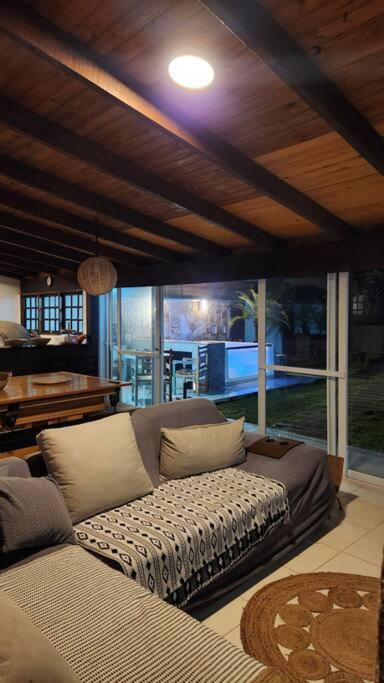 Casa pé na areia - Houtain